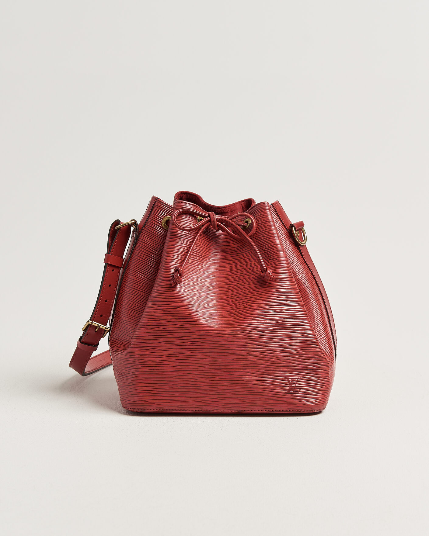 Herre | Pre-Owned & Vintage Bags | Louis Vuitton Pre-Owned | Petit Noé Epi Leather Red