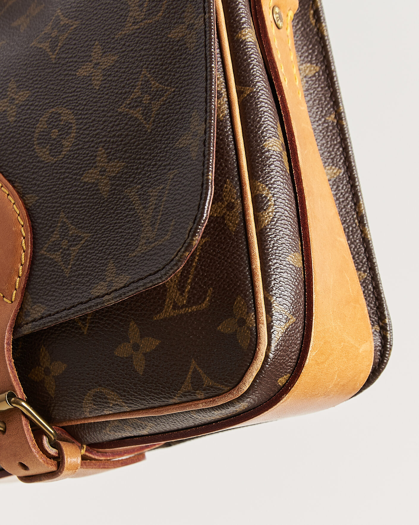 Herre | Pre-Owned & Vintage Bags | Louis Vuitton Pre-Owned | Cartouchiere Bag Monogram