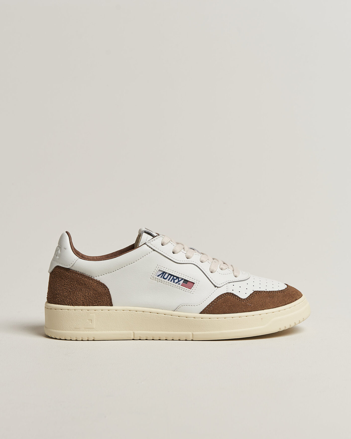 Herre | Sneakers | Autry | Medalist Low Soft Leather/Suede Sneaker White/Tabacco