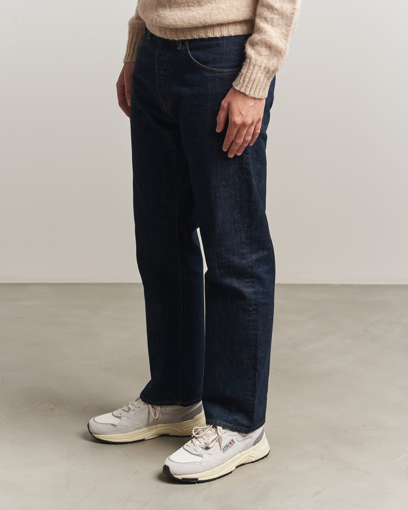 Herre | Sneakers | Autry | Hyperway Low Suede Running Sneaker Light Grey