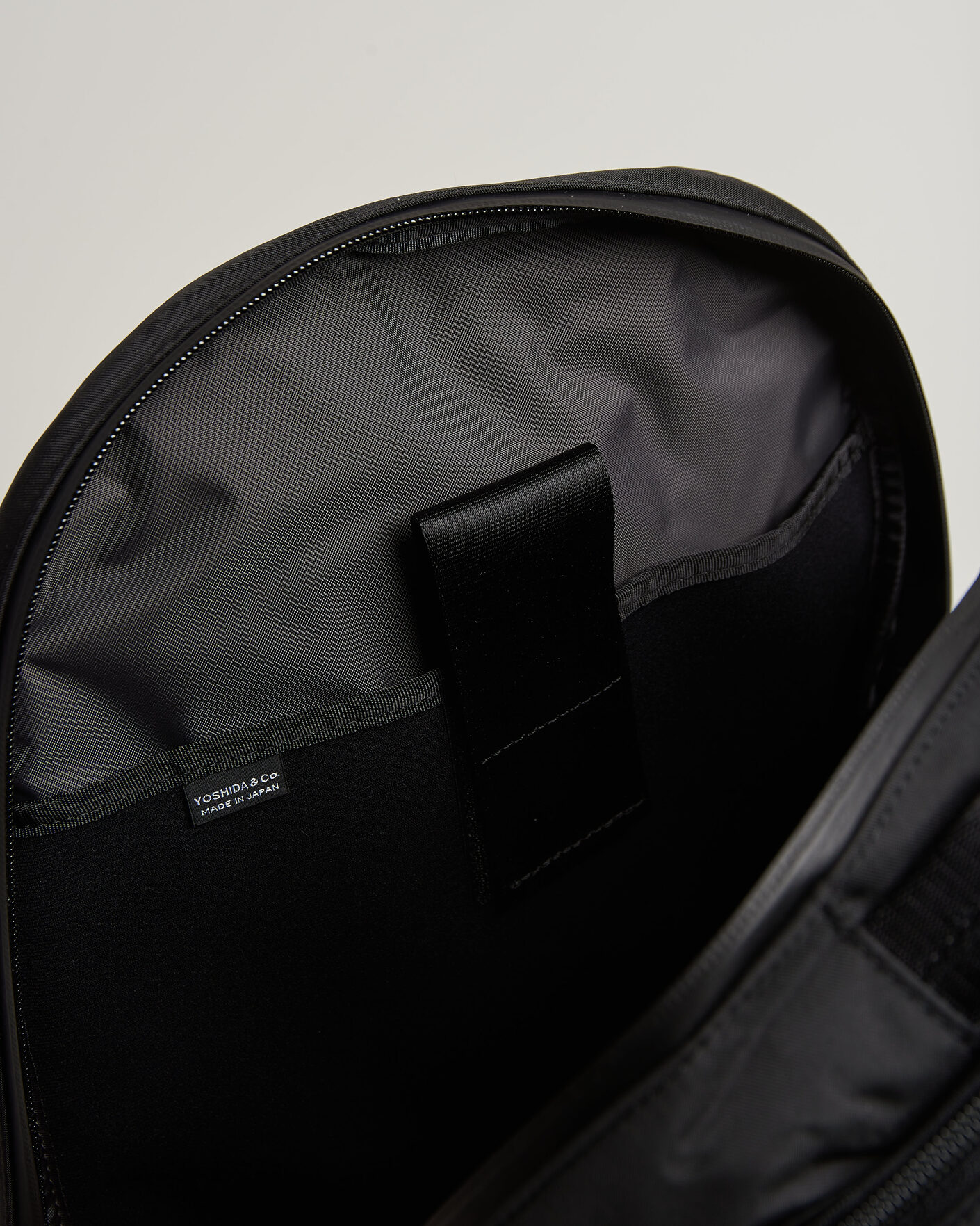 Herre | Tasker | Porter-Yoshida & Co. | View Daypack Black