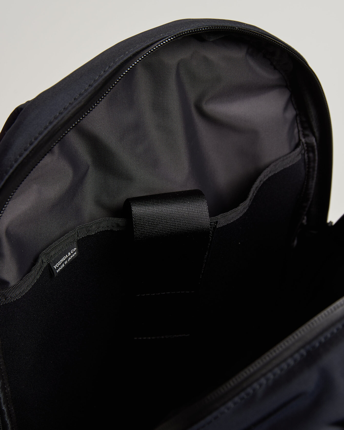 Herre | Tasker | Porter-Yoshida & Co. | View Daypack Navy