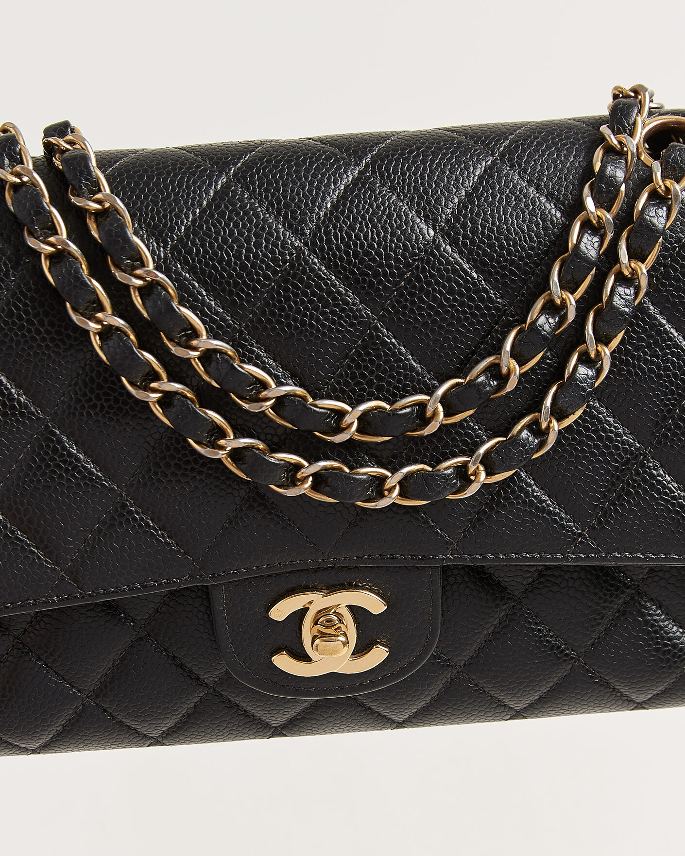 Herre | Pre-Owned & Vintage Bags | Chanel Pre-Owned | Classic Medium Double Flap Bag Caviar Leather Black