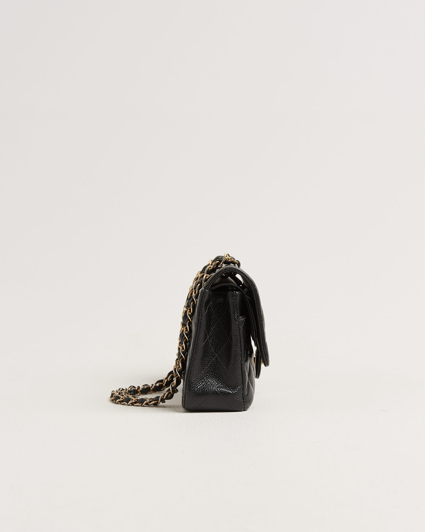 Herre | Pre-Owned & Vintage Bags | Chanel Pre-Owned | Classic Medium Double Flap Bag Caviar Leather Black