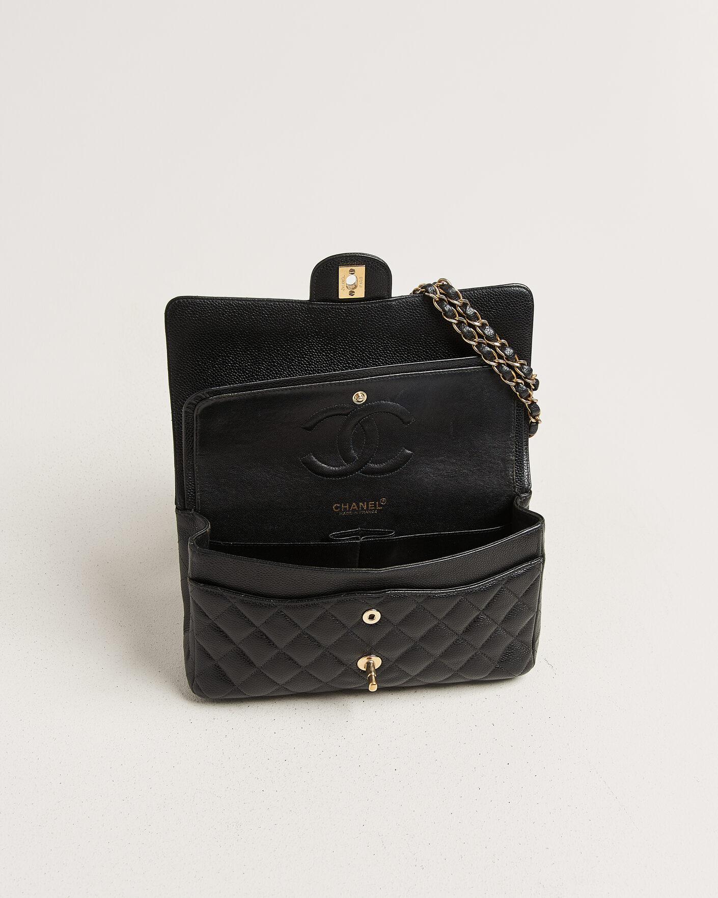 Herre | Pre-Owned & Vintage Bags | Chanel Pre-Owned | Classic Medium Double Flap Bag Caviar Leather Black