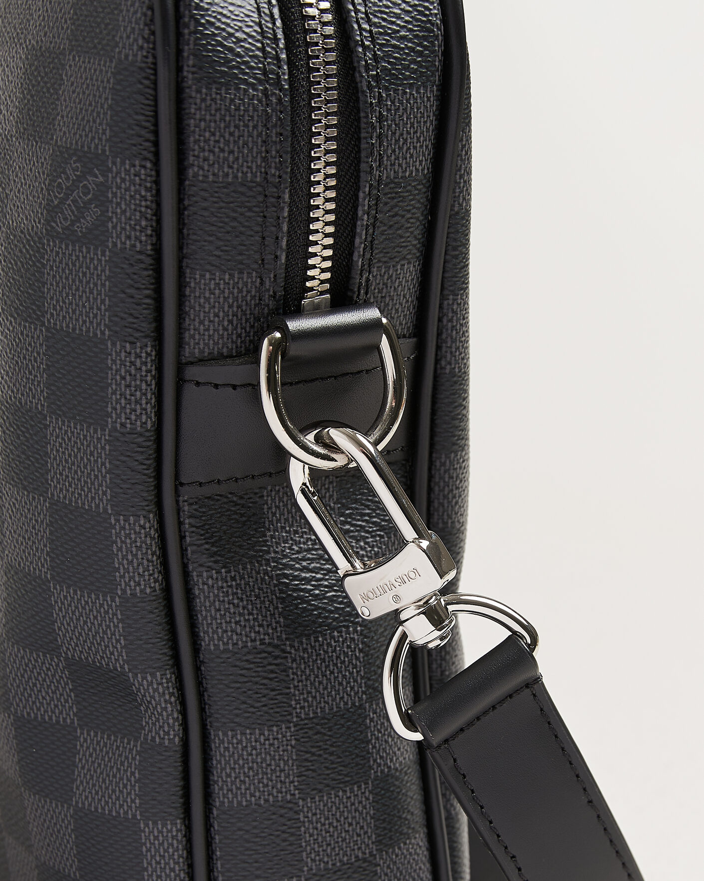 Herre | Pre-Owned & Vintage Bags | Louis Vuitton Pre-Owned | Porte Documents Damier Graphite