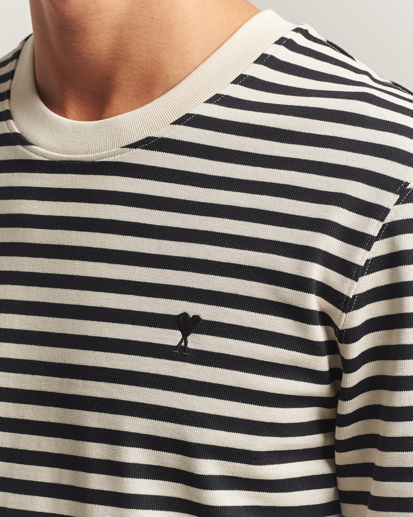 Herre | T-Shirts | AMI | Black Heart Logo Striped Long Sleeve T-Shirt Black/Ivory