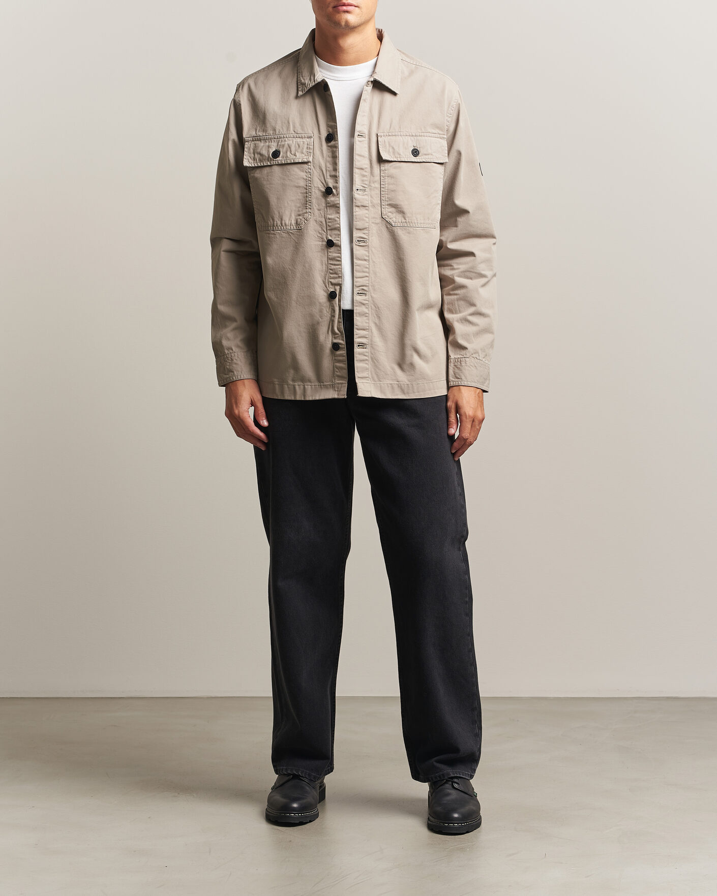 Herre | Skjorter | Barbour International | Arlo Cotton Overshirt Concrete