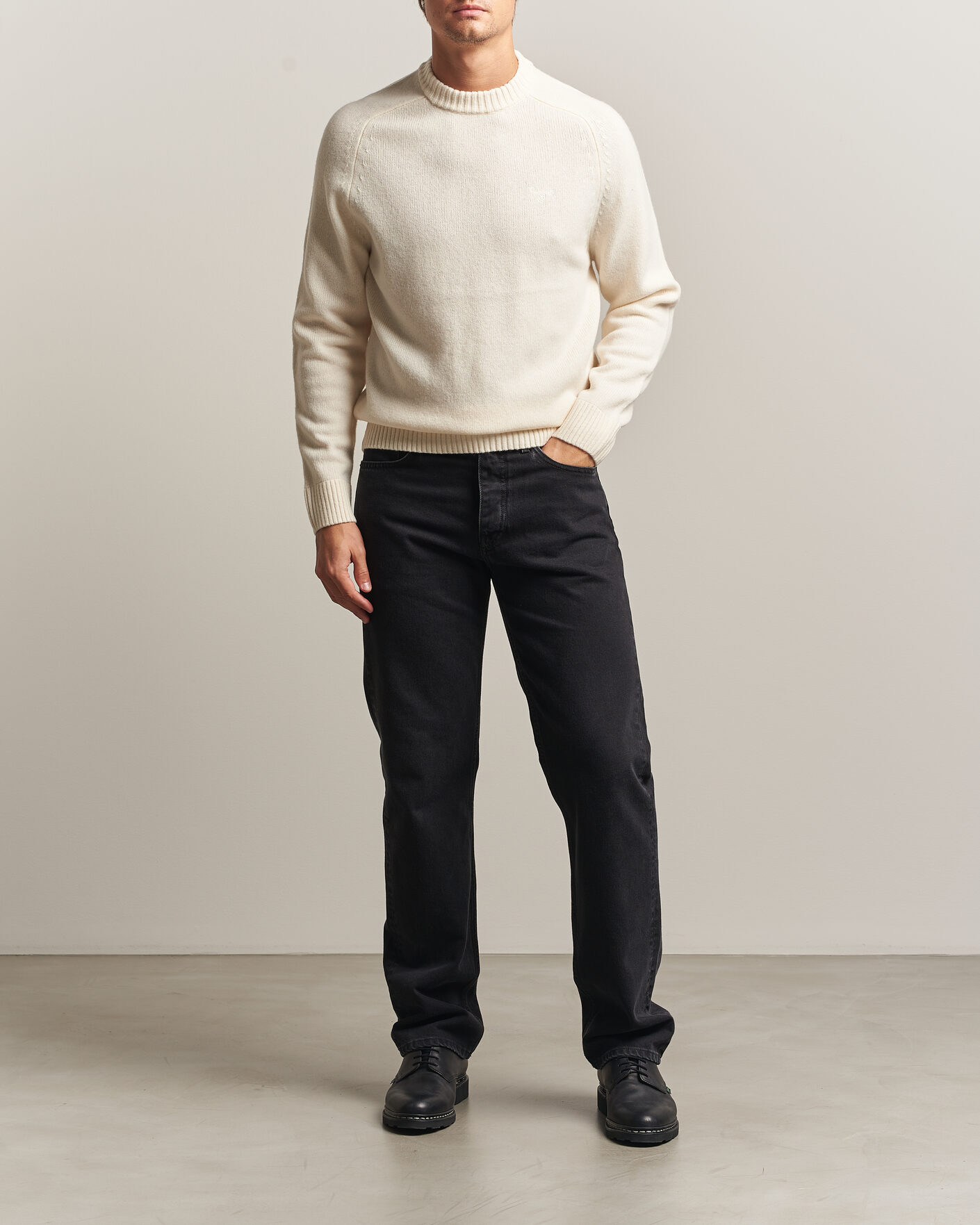 Herre | Trøjer | Barbour Lifestyle | Newtown Lambswool Crewneck Antique White