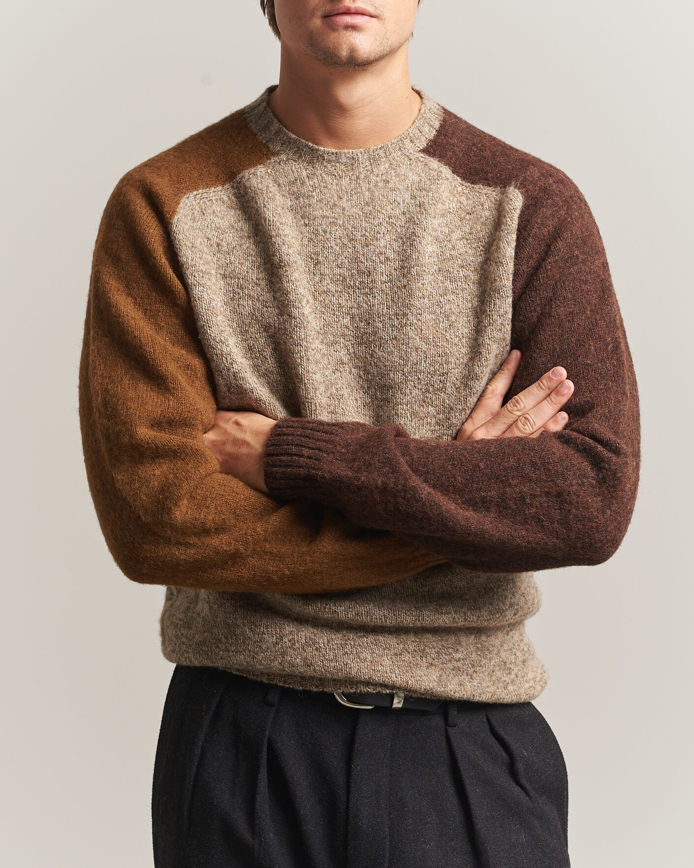 Herre | Trøjer | Barbour Lifestyle | Scottish Made Block Colour Crew Light Stone