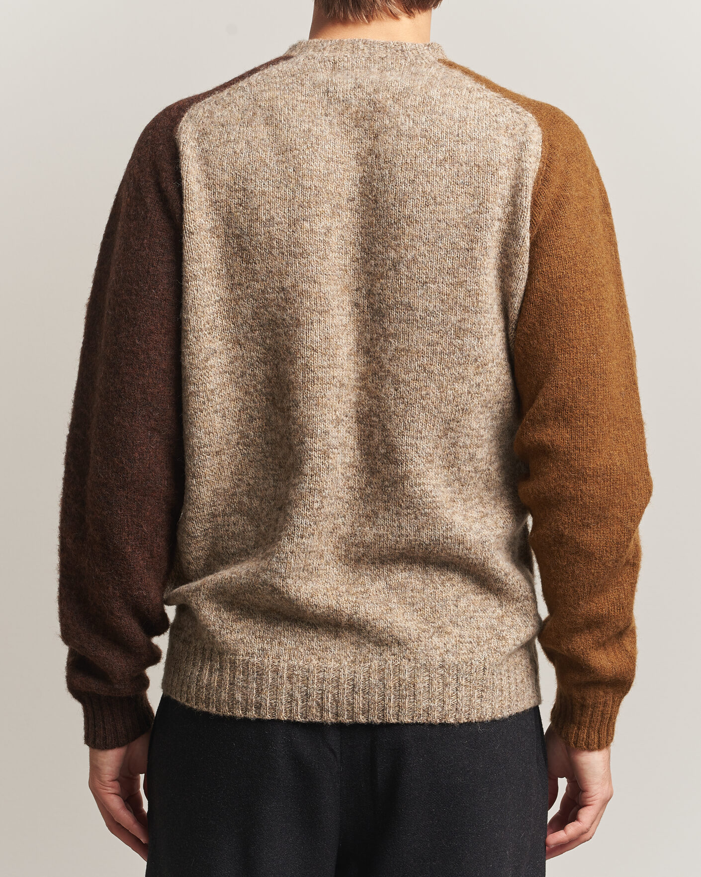 Herre | Trøjer | Barbour Lifestyle | Scottish Made Block Colour Crew Light Stone