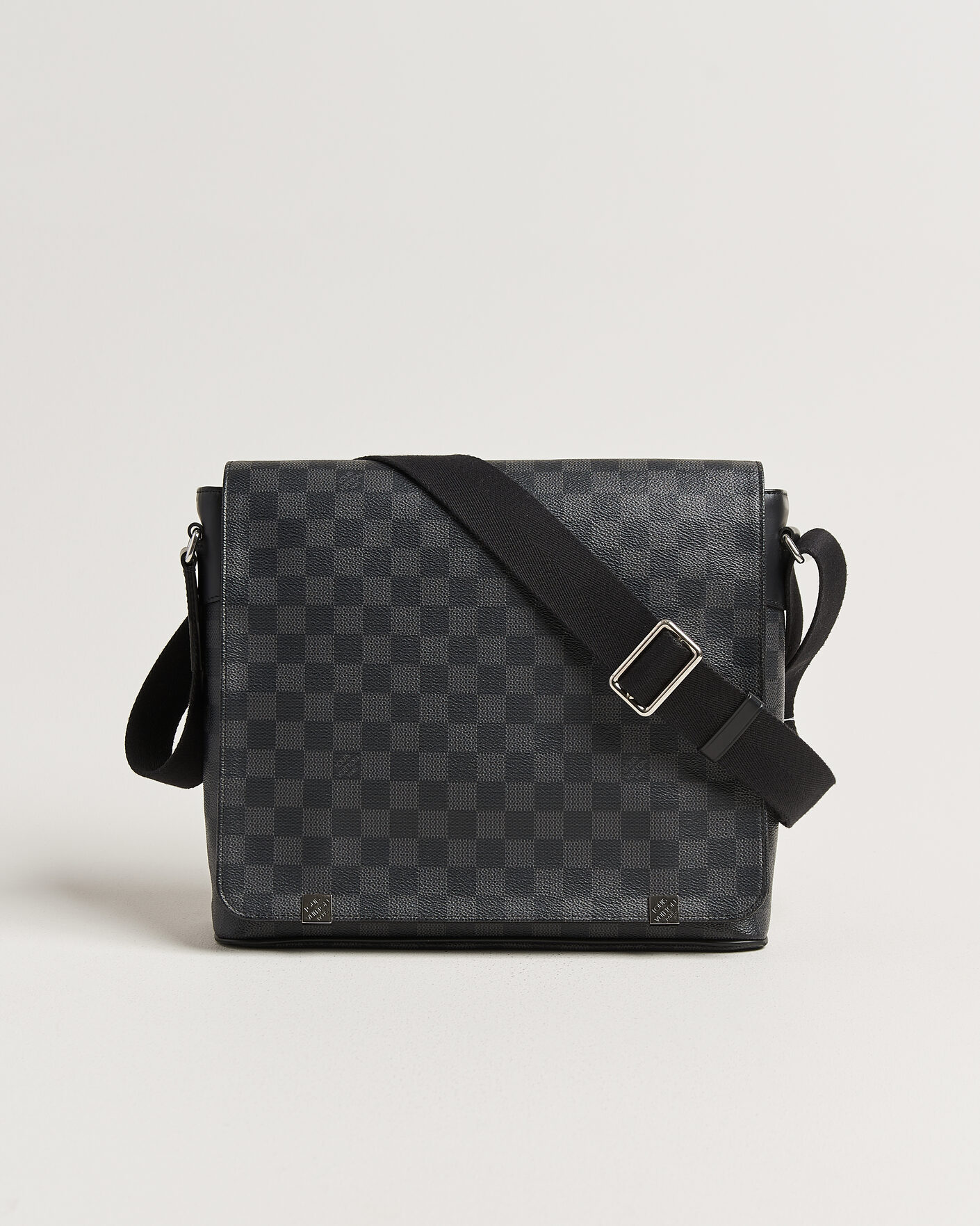 Herre | Pre-Owned & Vintage Bags | Louis Vuitton Pre-Owned | Louis Vuitton District Messenger Bag MM Damier Graphite