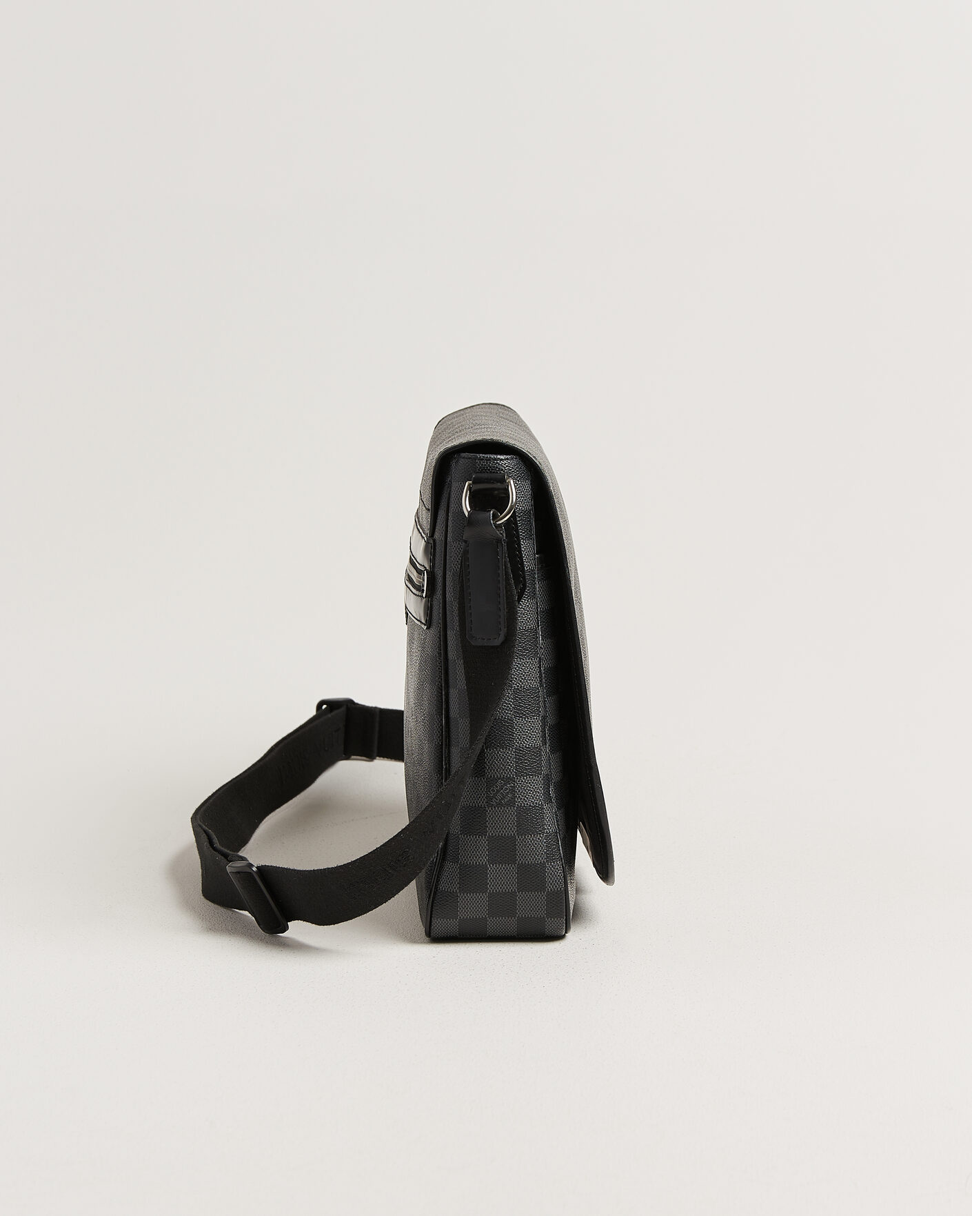Herre | Pre-Owned & Vintage Bags | Louis Vuitton Pre-Owned | Daniel Shoulder Bag MM Damier Graphite