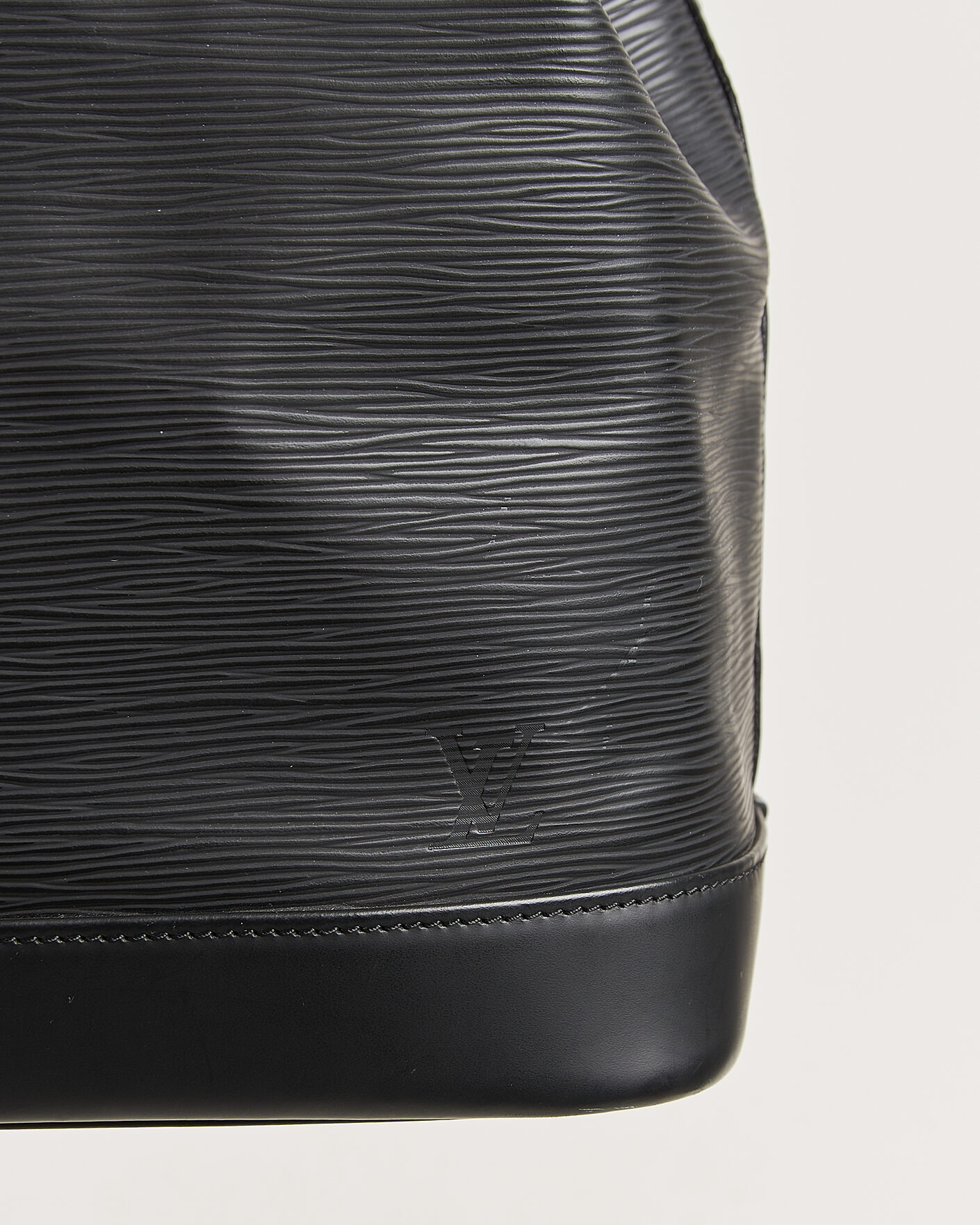Herre | Pre-Owned & Vintage Bags | Louis Vuitton Pre-Owned | Noé Epi Leather Black