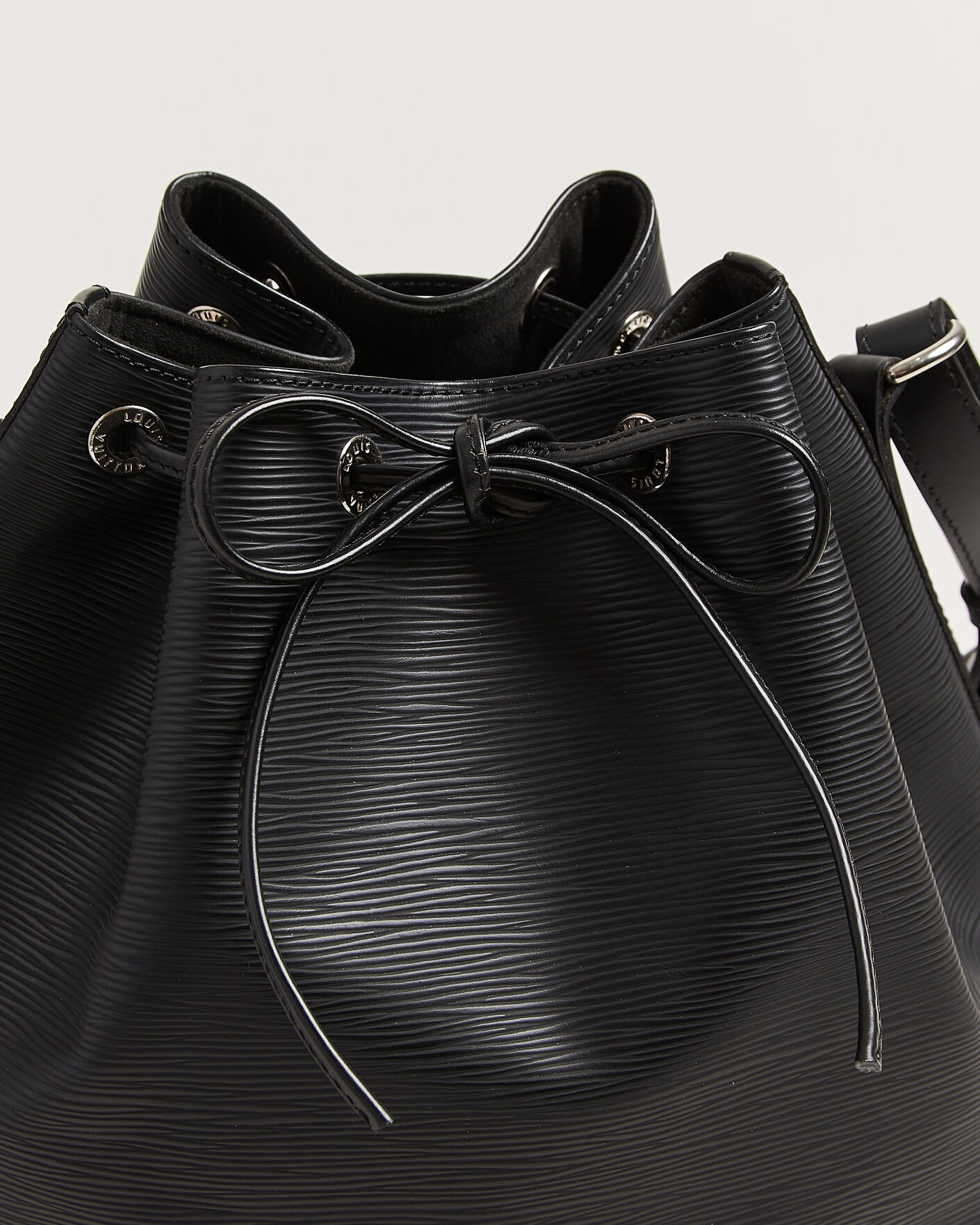 Herre | Pre-Owned & Vintage Bags | Louis Vuitton Pre-Owned | Noé Epi Leather Black