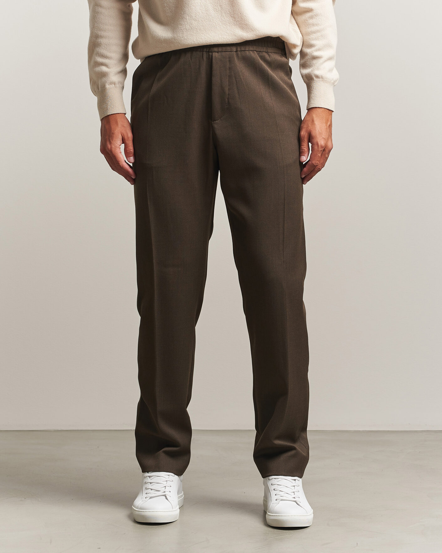 Herre | Bukser | Filippa K | Theo Relaxed Wool Trousers Walnut Brown