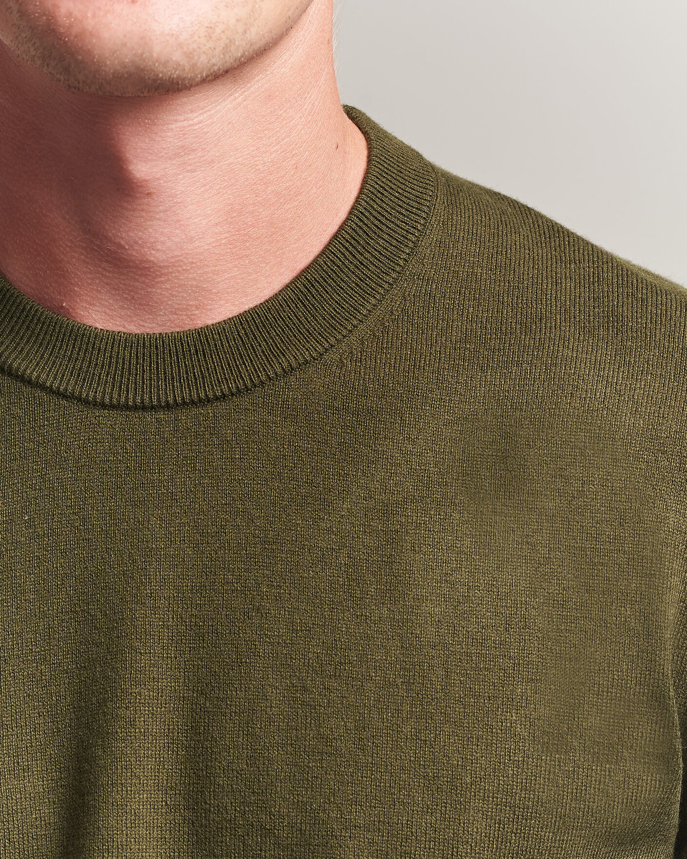 Herre | Trøjer | Filippa K | Cotton Merino Knitted Sweater Dark Moss Green