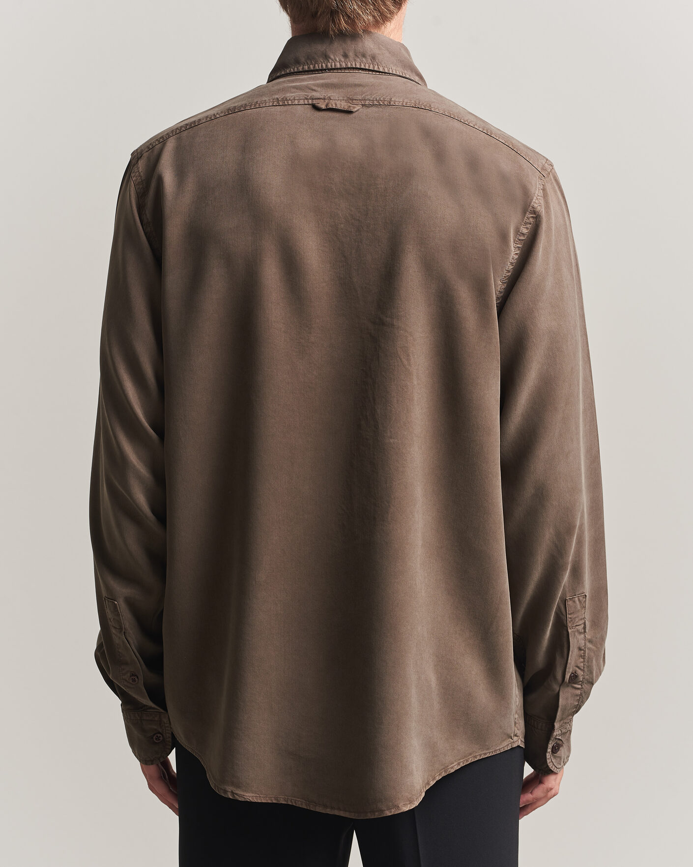 Herre | Skjorter | Filippa K | Zack Lyocell Shirt Ebony Brown