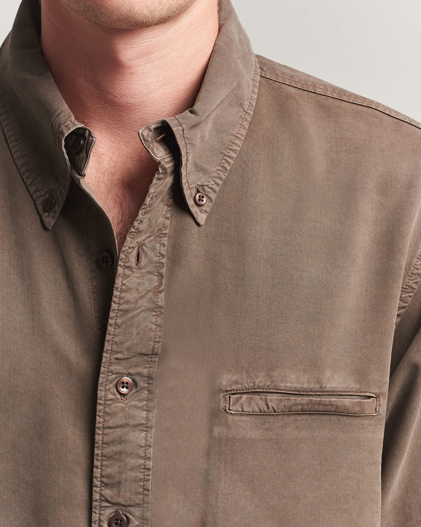 Herre | Skjorter | Filippa K | Zack Lyocell Shirt Ebony Brown