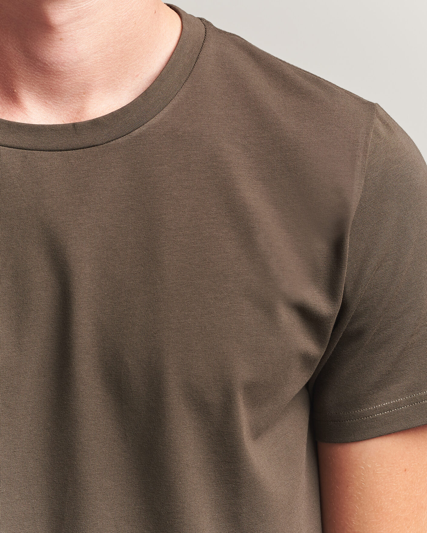 Herre | T-Shirts | Filippa K | Soft Lycra T-Shirt Ebony Brown