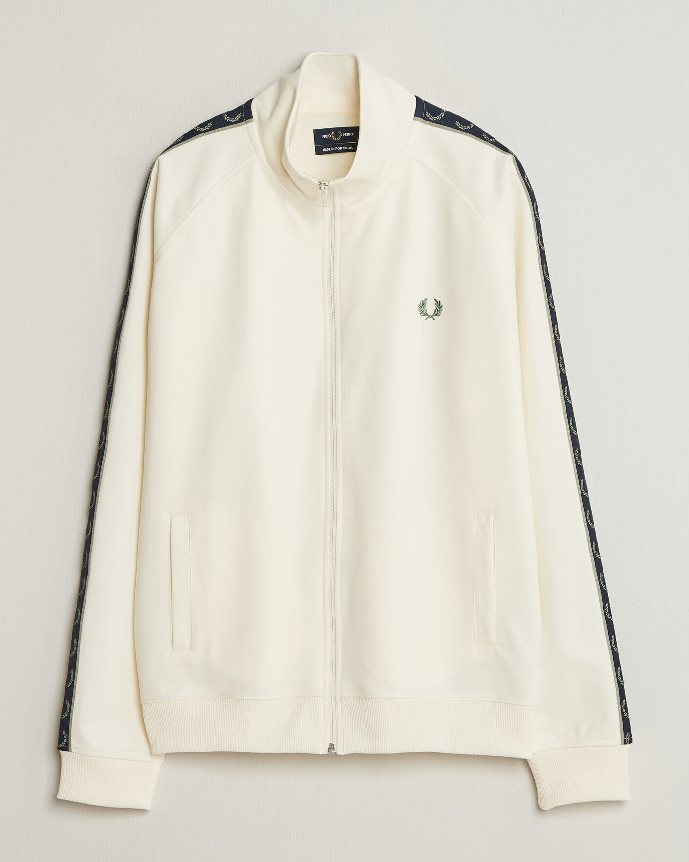 Herre | Trøjer | Fred Perry | Taped Track Jacket Ecru
