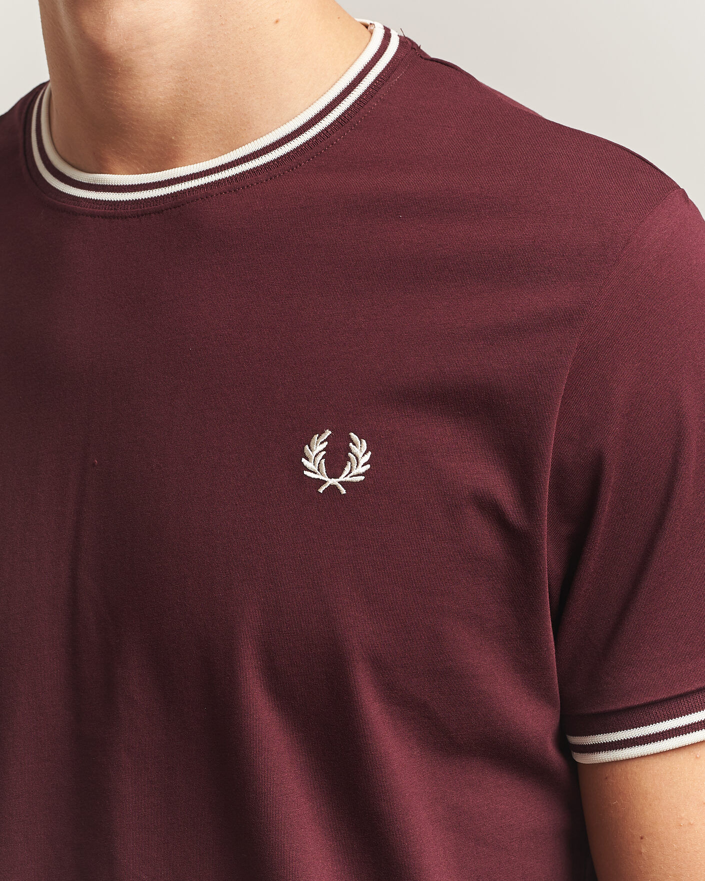 Herre | T-Shirts | Fred Perry | Twin Tipped T-Shirt Oxblood