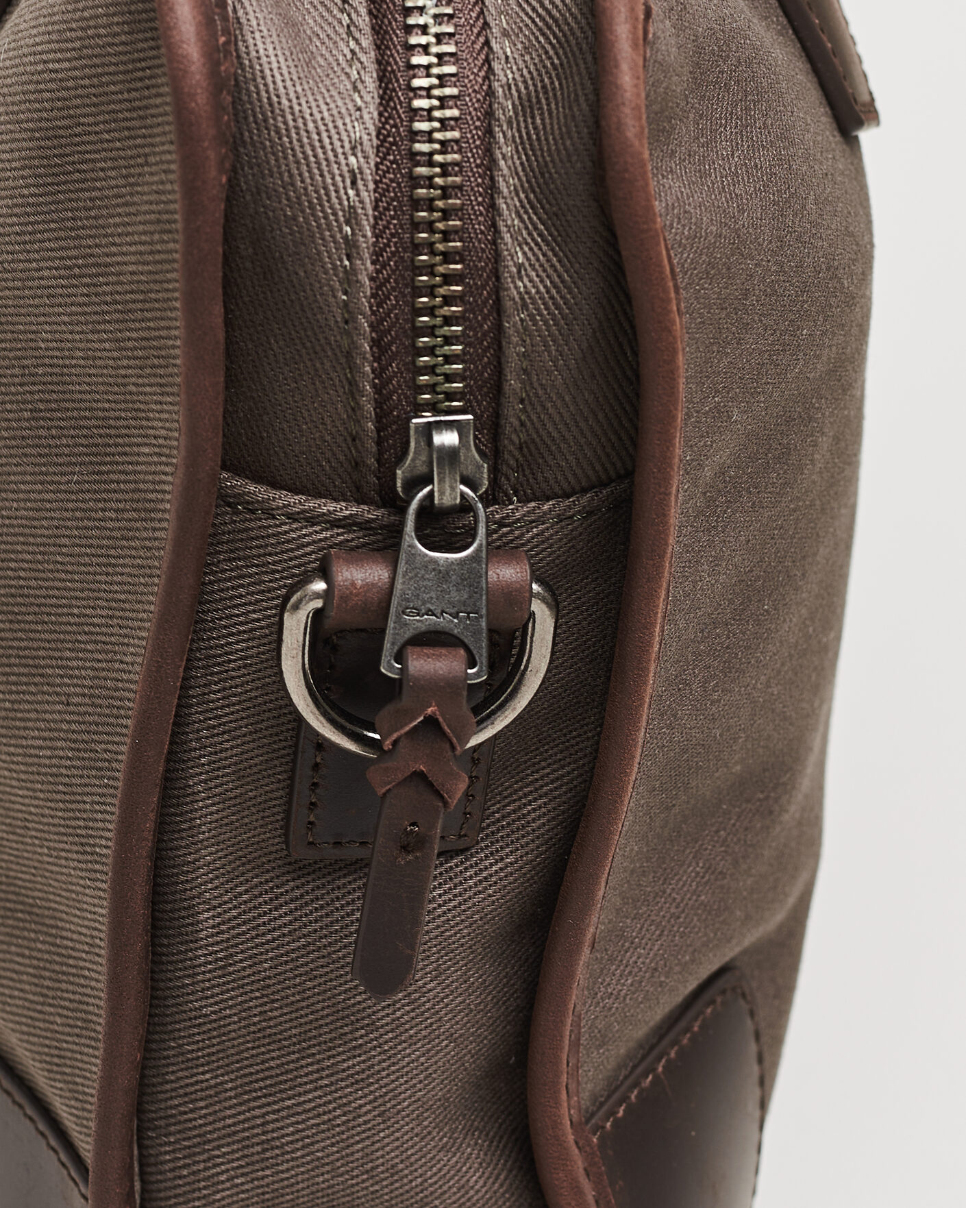 Herre | Tasker | Gant | Modern Premium Canvas Commuter Bag Faded Taupe