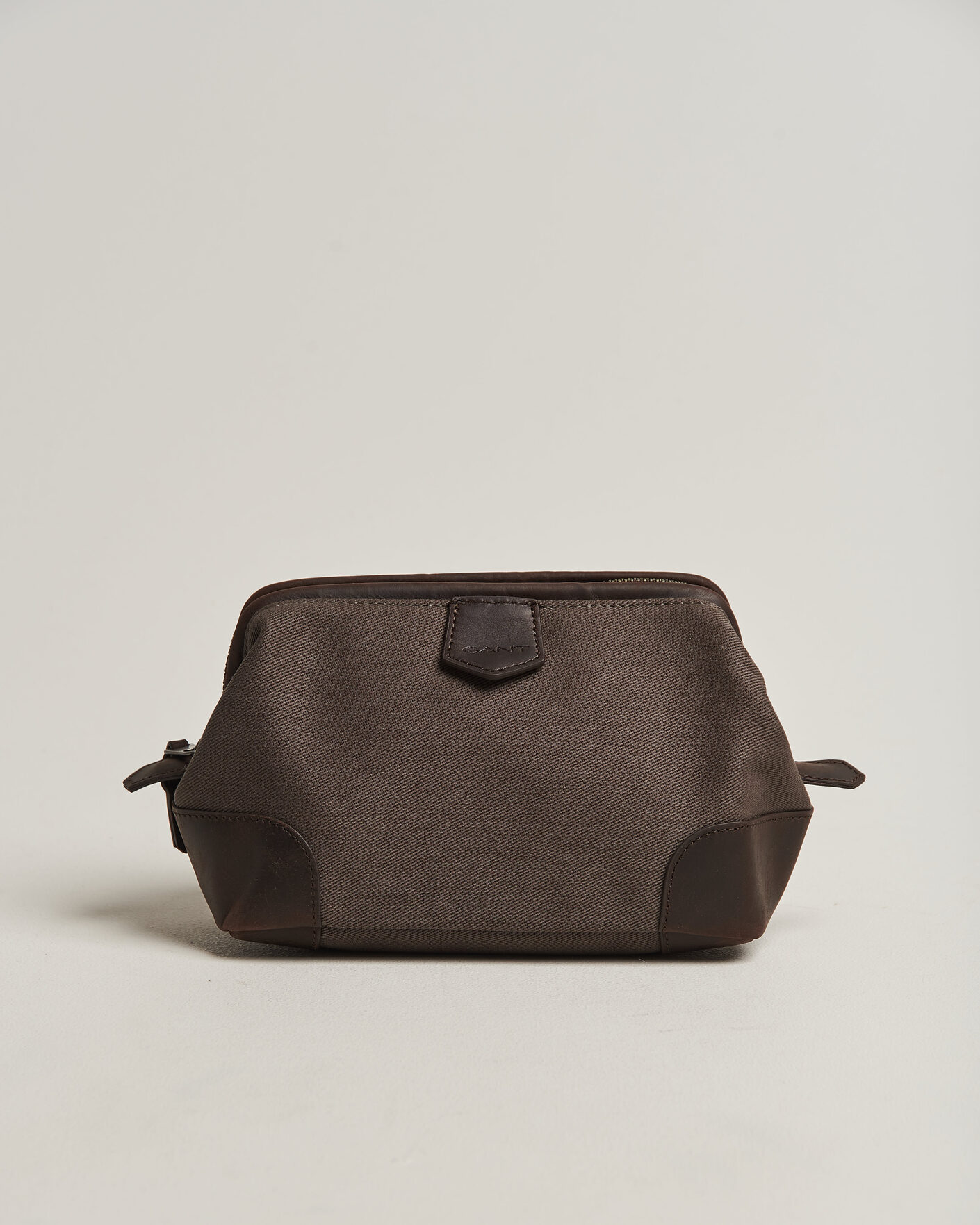 Herre | Tasker | Gant | Modern Premium Canvas Washbag Faded Taupe