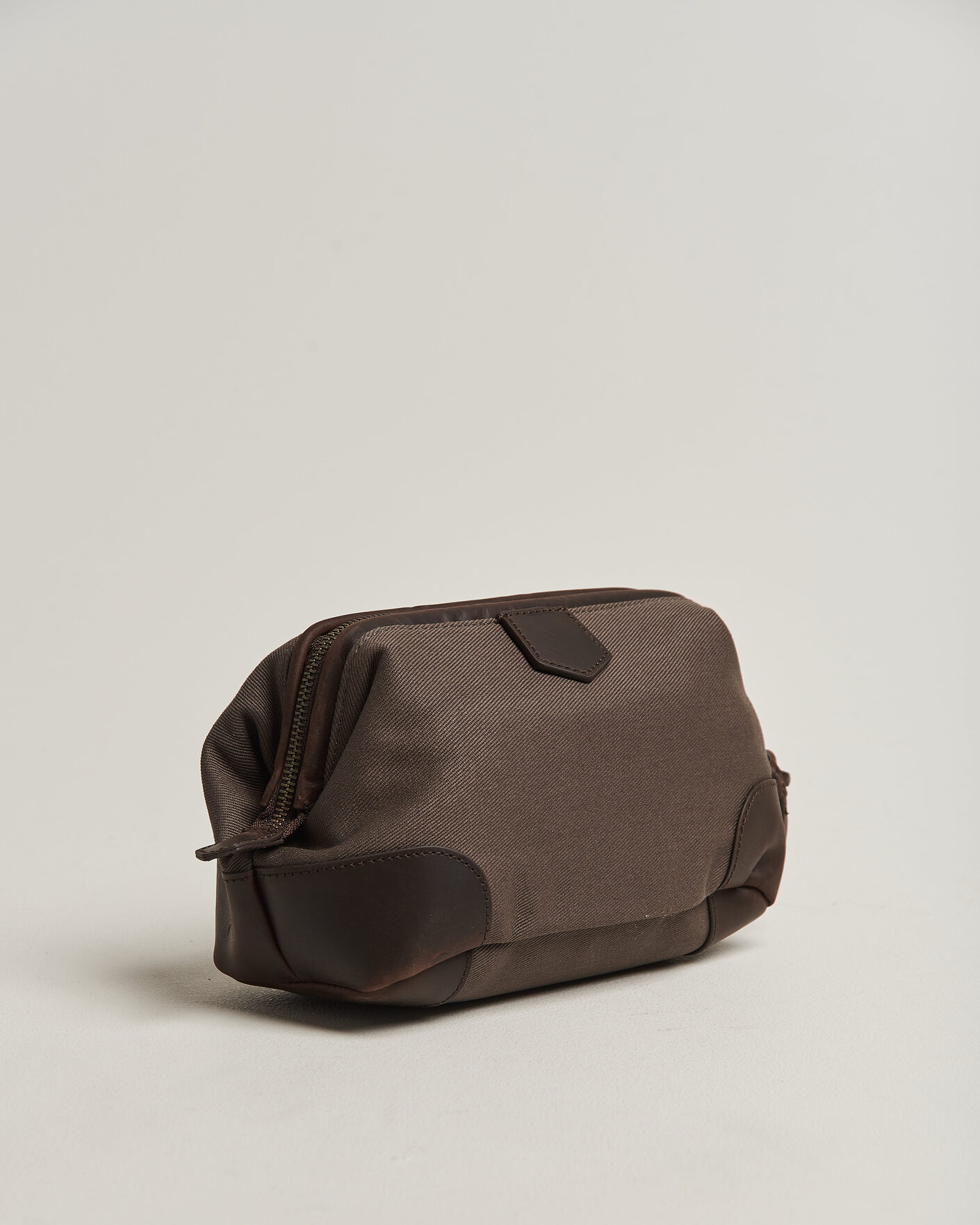 Herre | Tasker | Gant | Modern Premium Canvas Washbag Faded Taupe