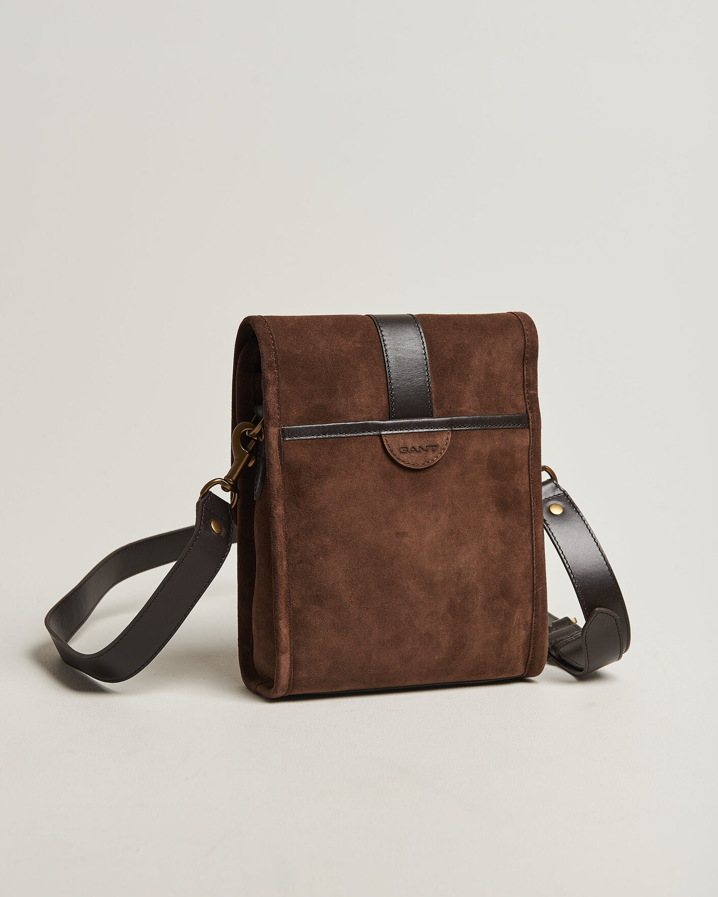 Herre | Tasker | Gant | Suede Shoulder Bag Soil Brown