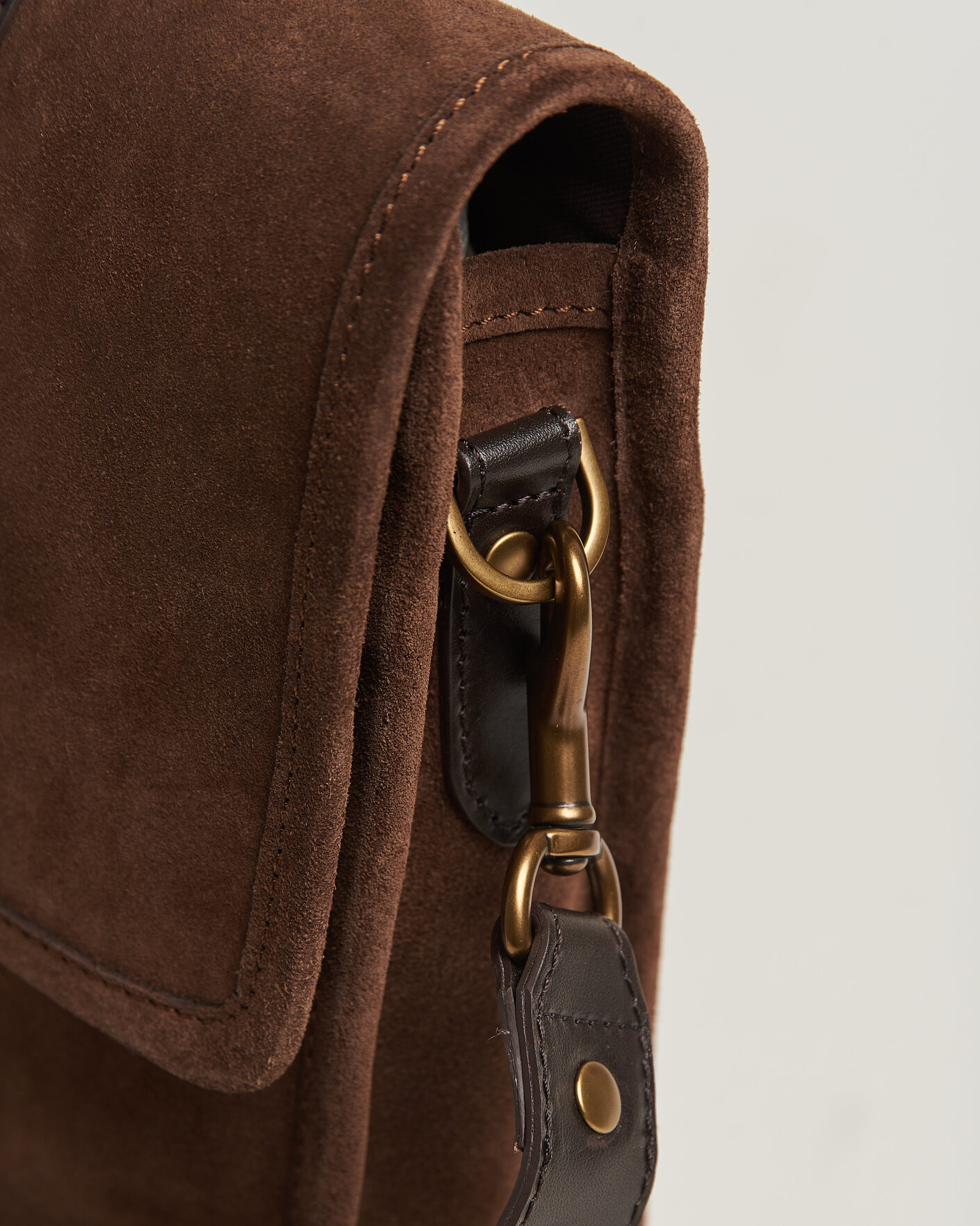Herre | Tasker | Gant | Suede Shoulder Bag Soil Brown