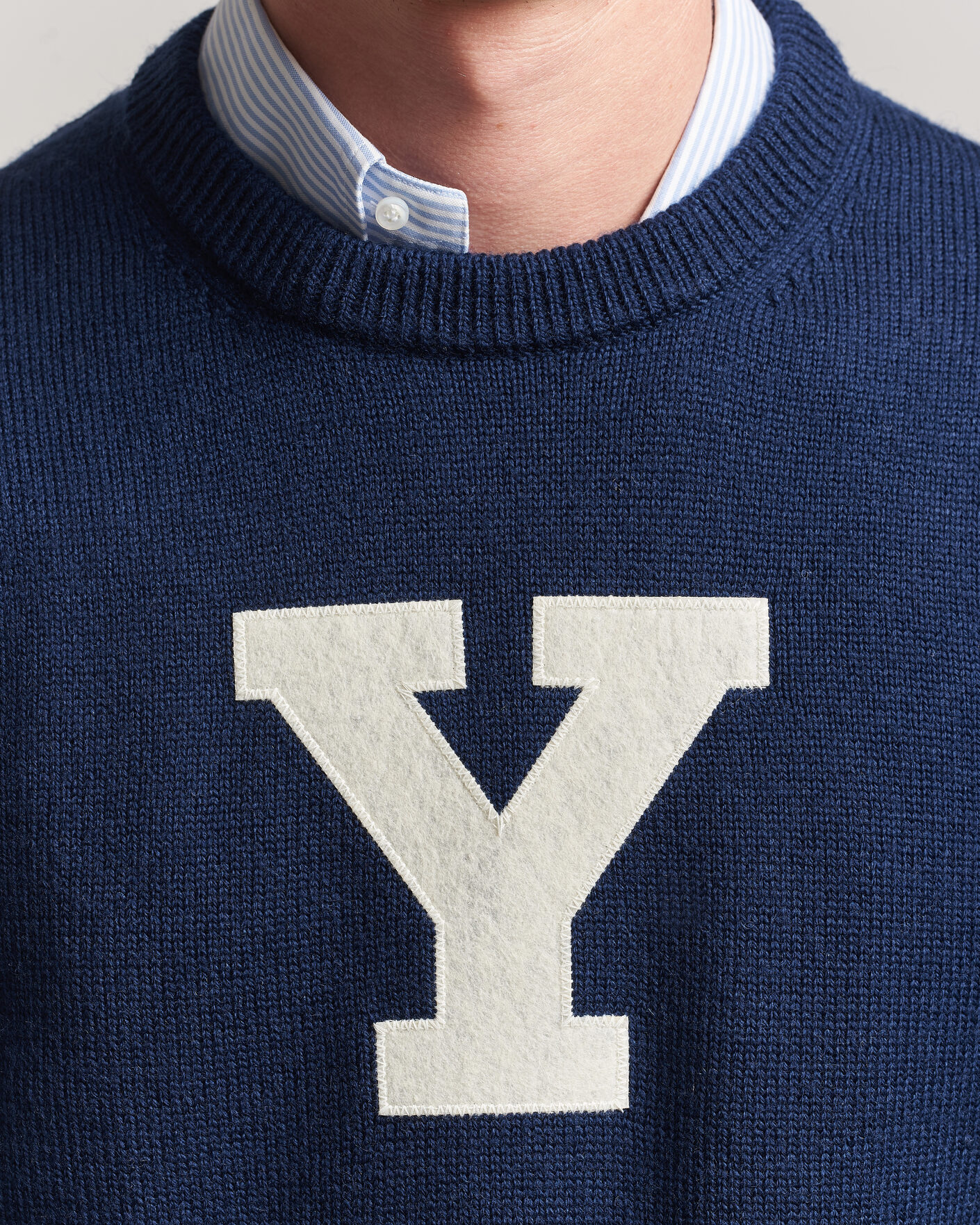 Herre | Trøjer | Gant | YALE Merino Crew Neck Marine