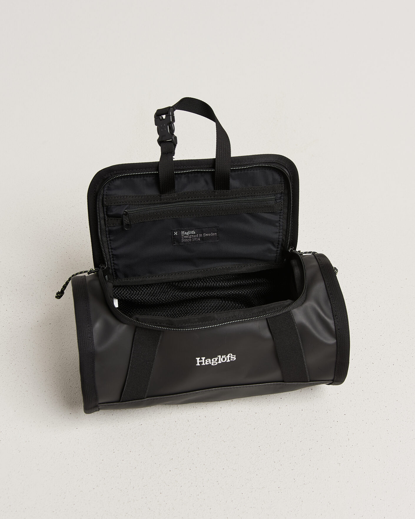 Herre | Tasker | Haglöfs | Lava Travel Tube True Black