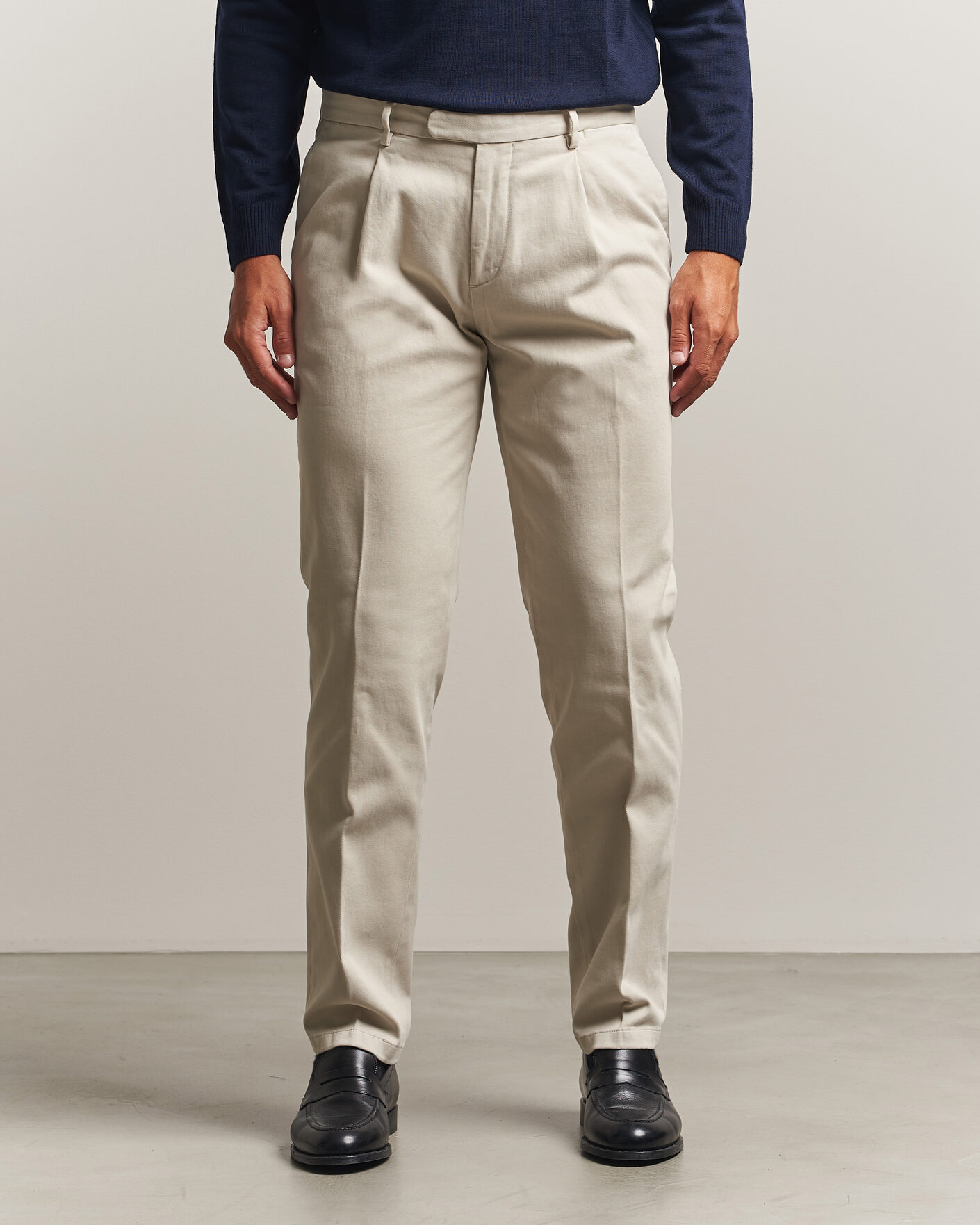 Herre | Bukser | Boglioli | Pleated Cotton Twill Chinos Light Beige