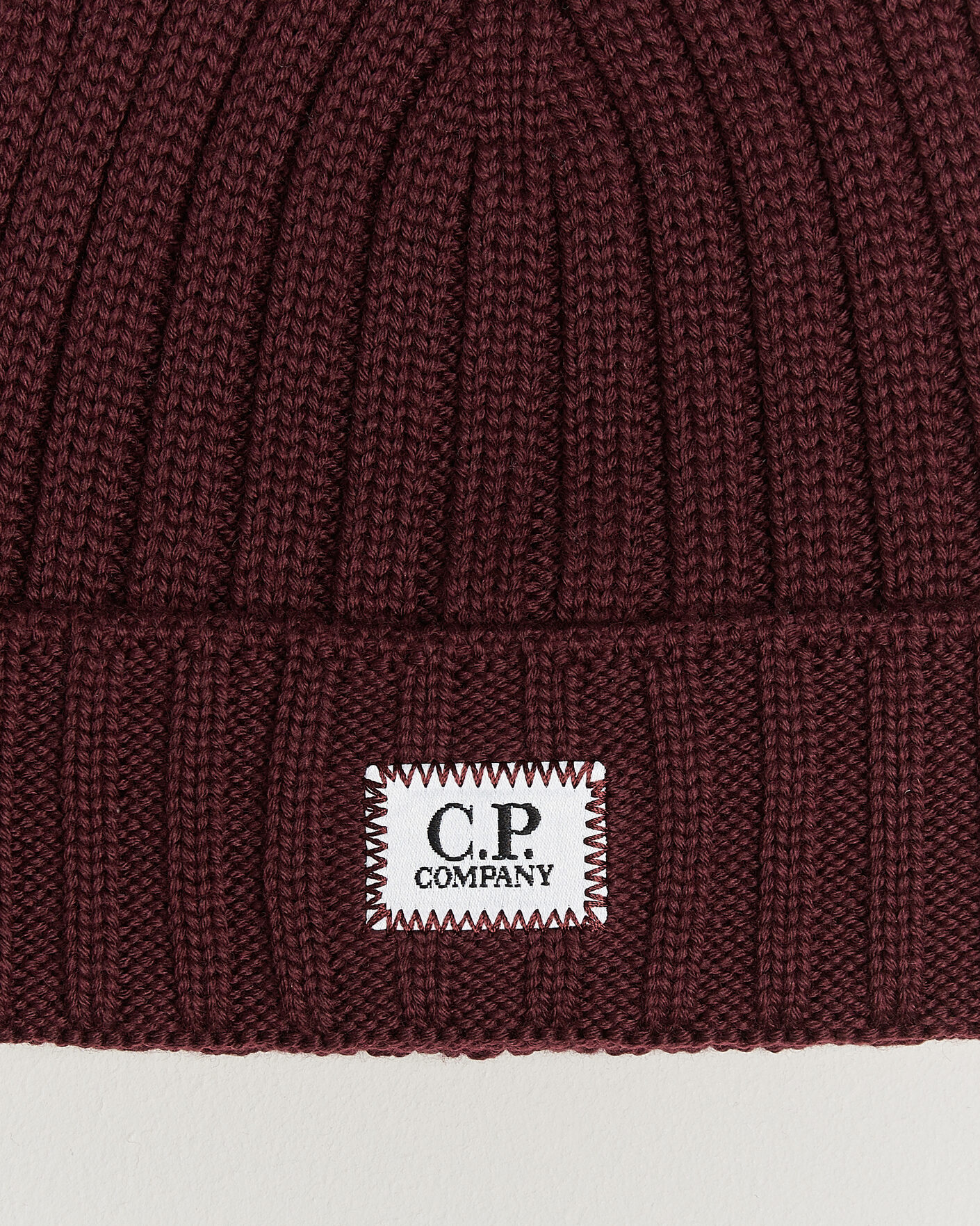 Herre | Huer | C.P. Company | Extra Fine Merino Rib Knitted Hat Burgundy