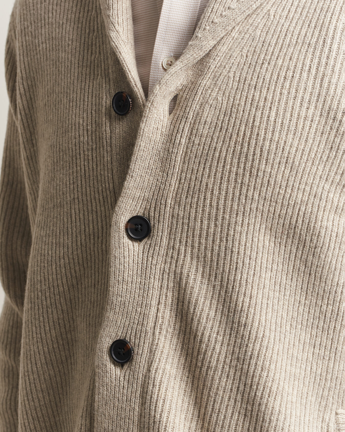 Herre | Trøjer | Charles Tyrwhitt | Chunky Merino Shawl Neck Cardigan Oat