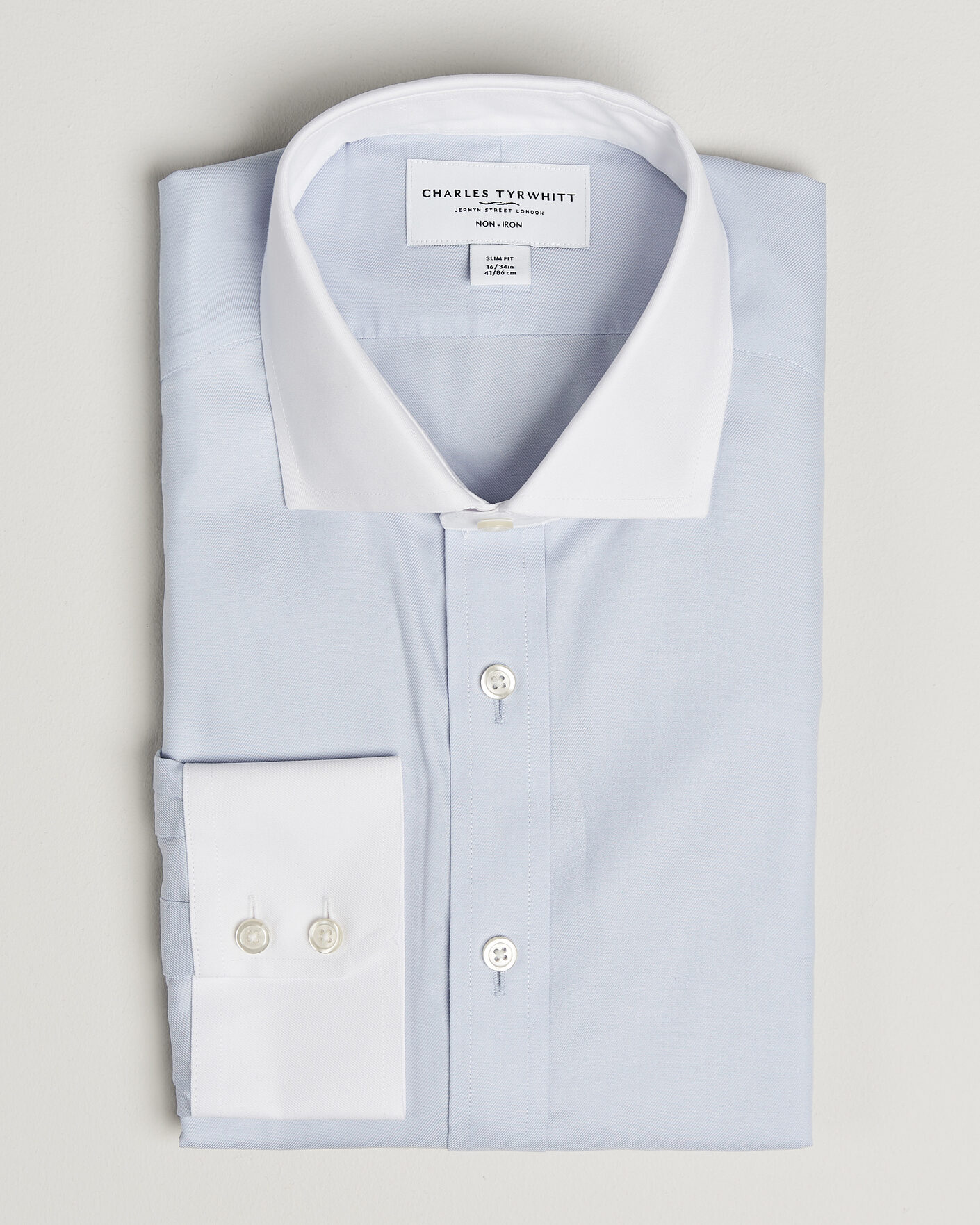 Herre | Skjorter | Charles Tyrwhitt | Slim Fit Non Iron Plain Winchester Shirt Light Blue