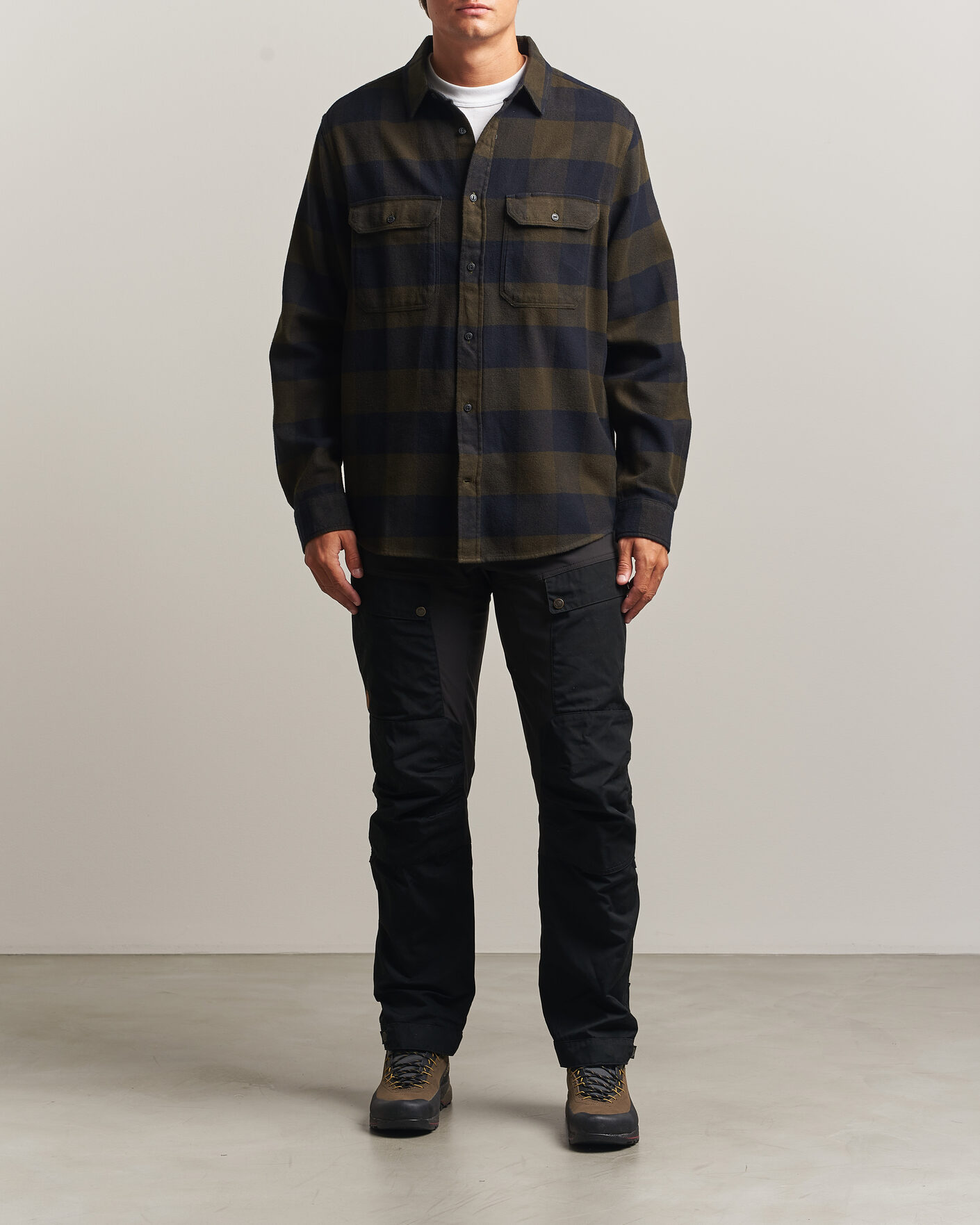 Herre | Skjorter | Fjällräven | Övik Heavy Flannel Shirt Deep Forest