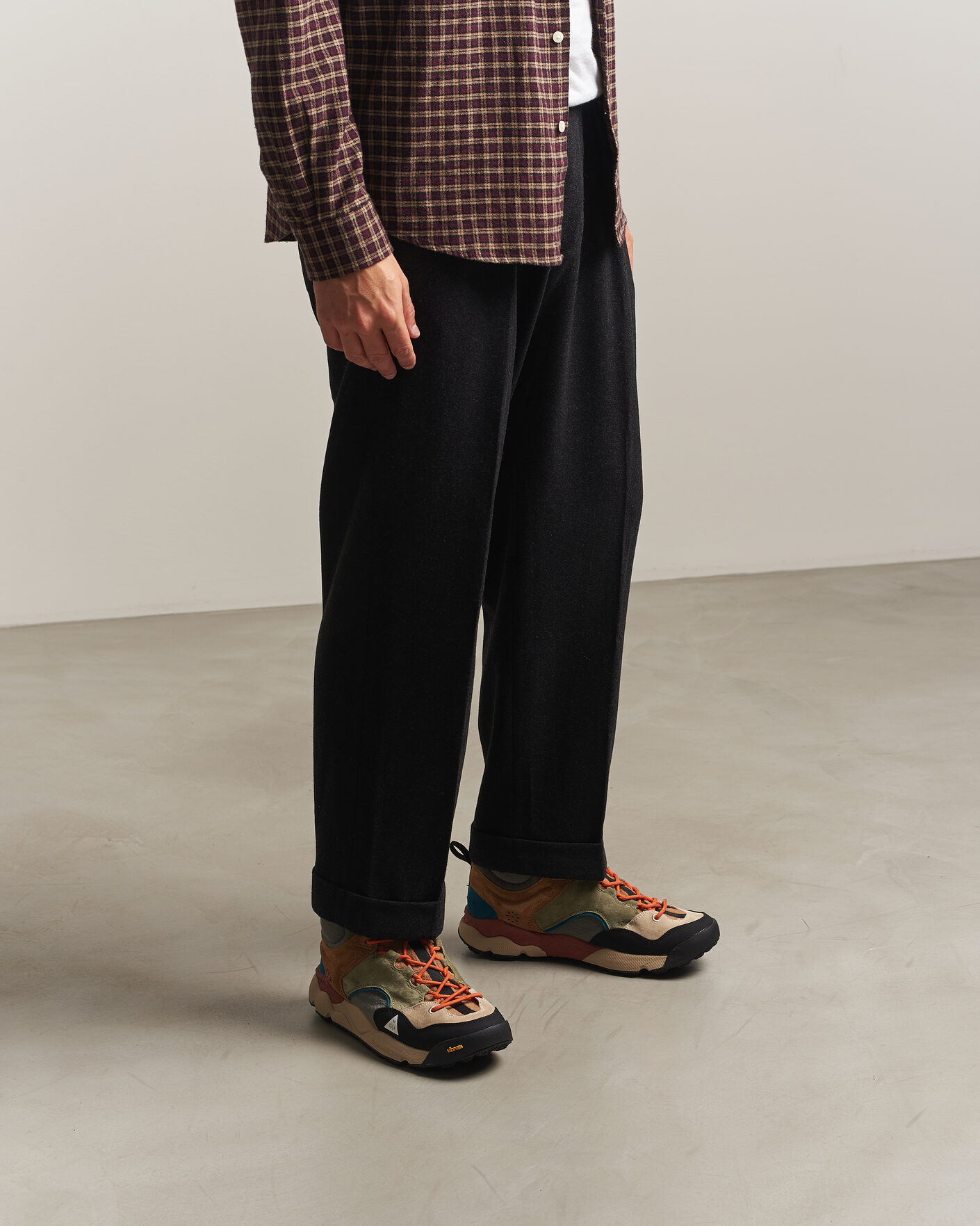 Herre | Sneakers | Flower Mountain | Back Country Mid Suede/Leather Sneaker Multi