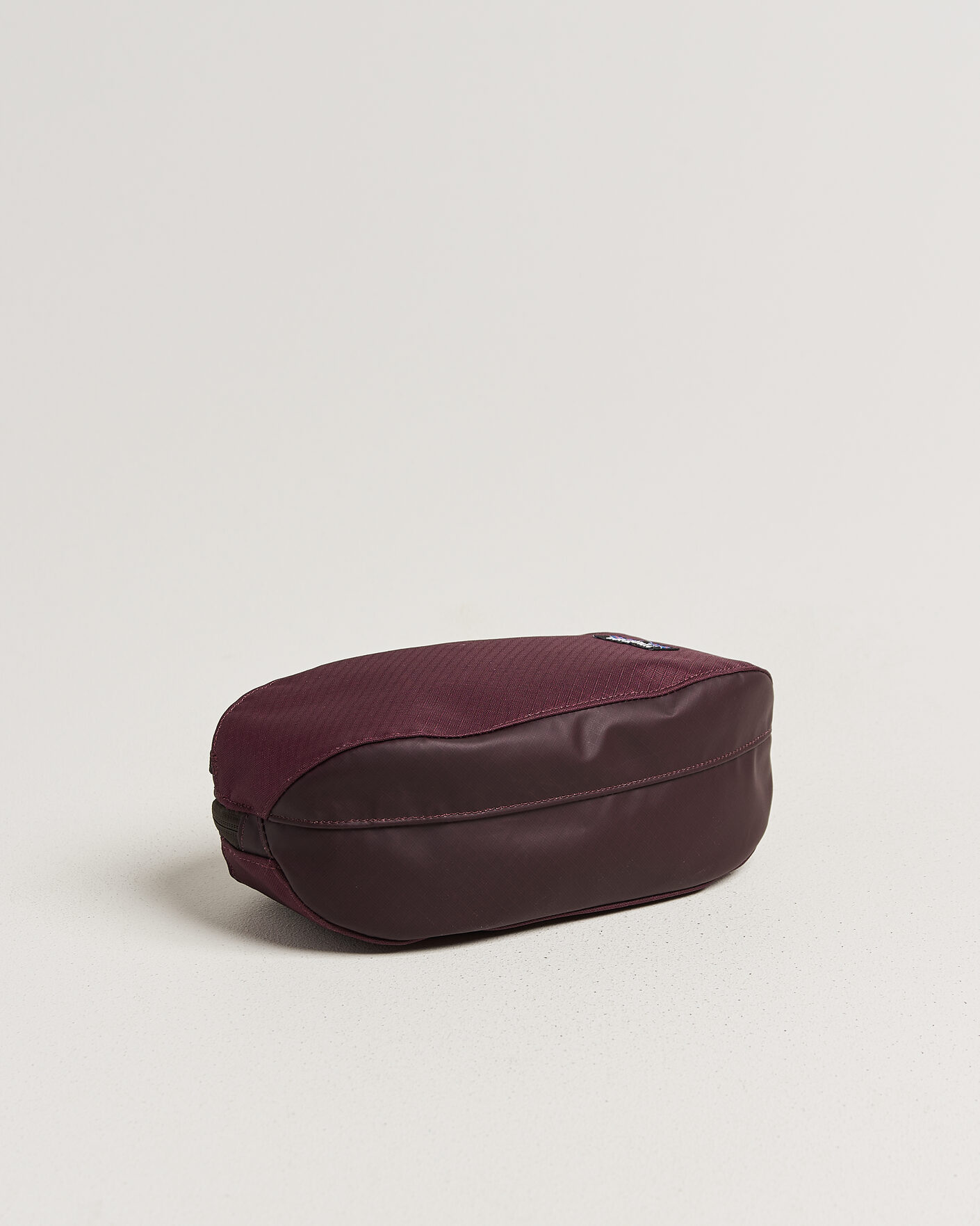 Herre | Tasker | Patagonia | Black Hole Cube 3L Berry Fig