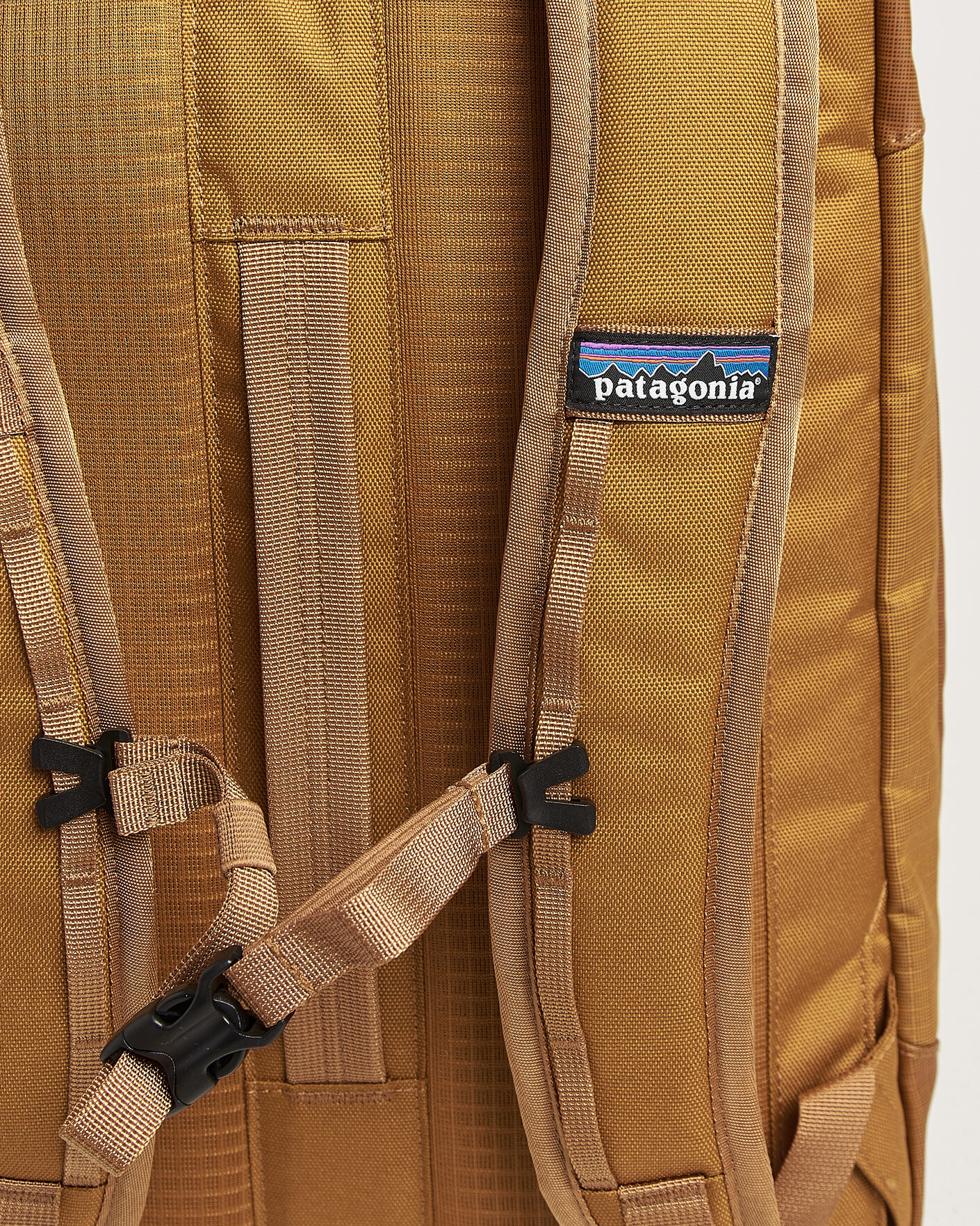 Herre | Tasker | Patagonia | Black Hole Micro MLC Cinnamon Brown