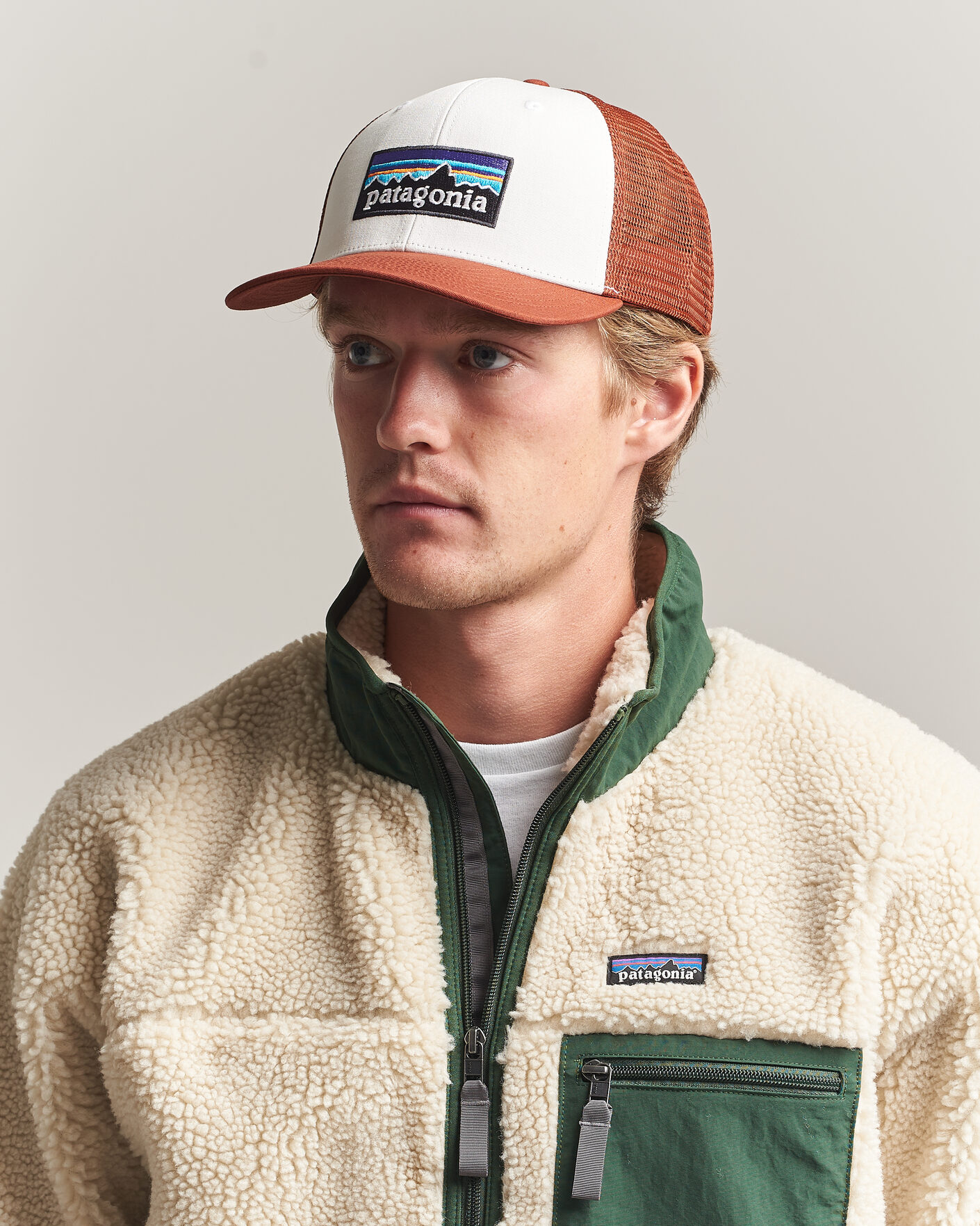 Herre | Hatte & kasketter | Patagonia | P-6 Logo Trucker Hat White/Red