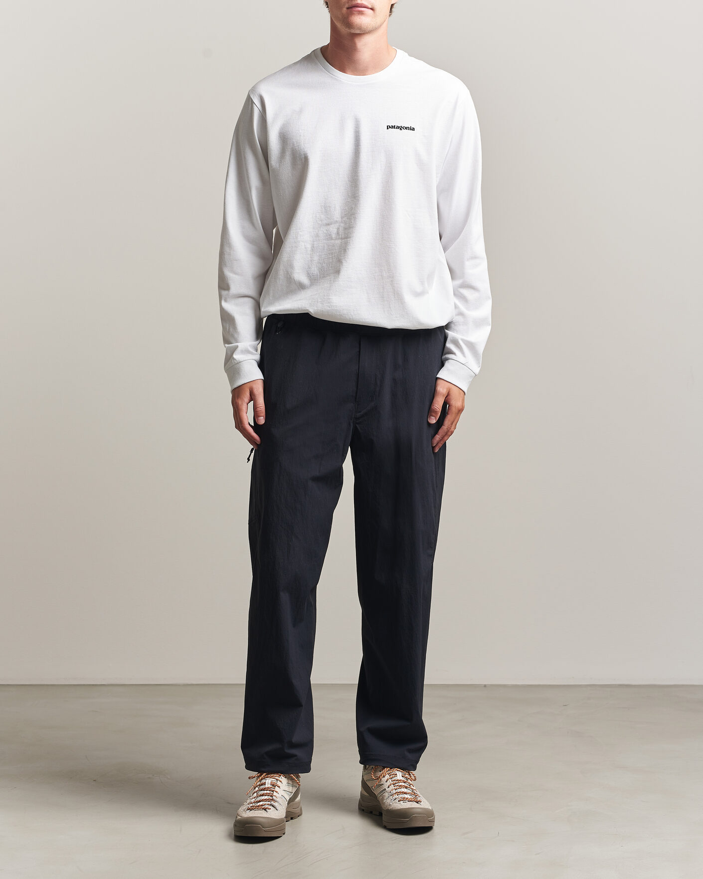 Herre | T-Shirts | Patagonia | P-6 Logo Responsibili LS T-Shirt Fiber White