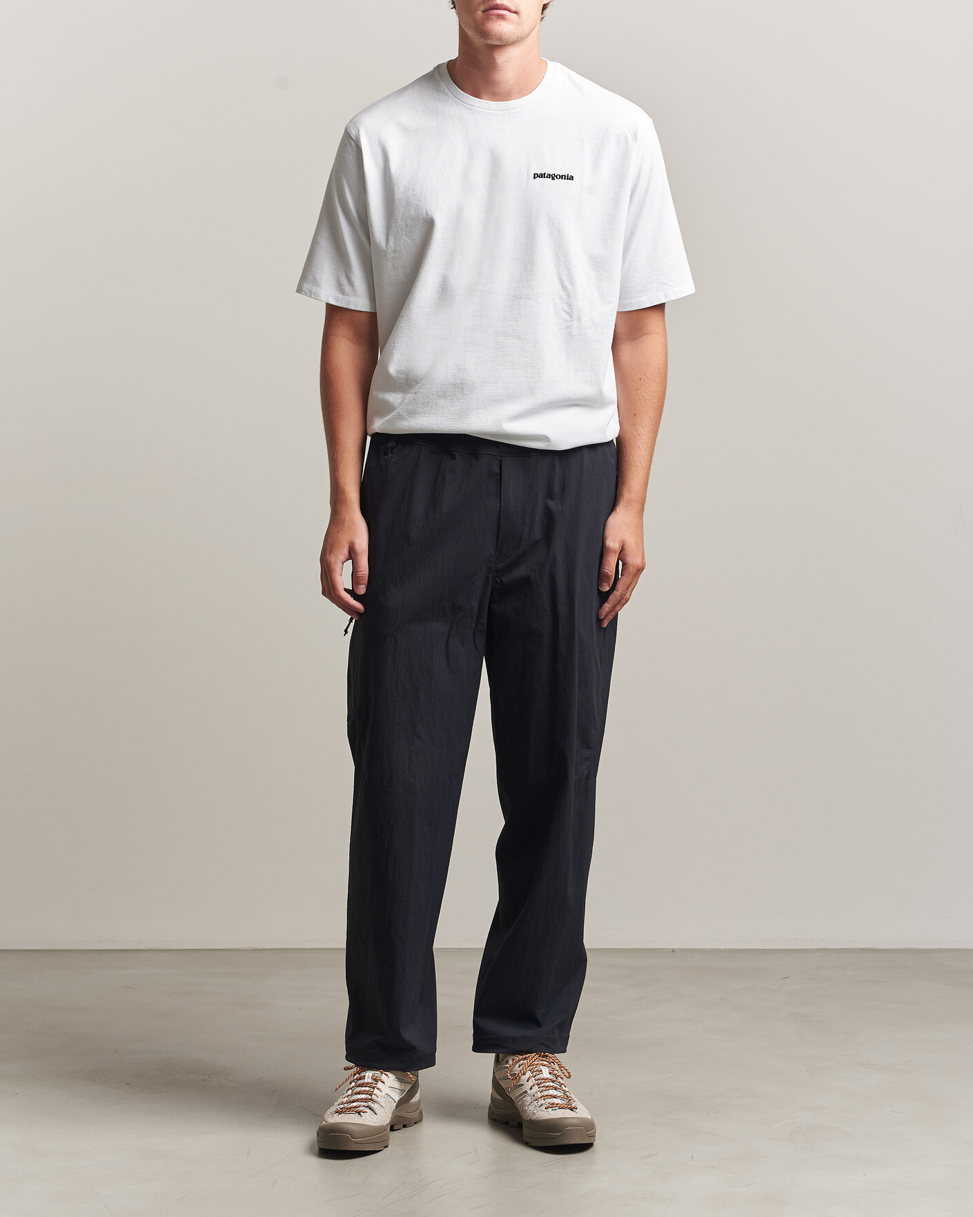 Herre | T-Shirts | Patagonia | P-6 Logo Responsibili T-Shirt Fiber White