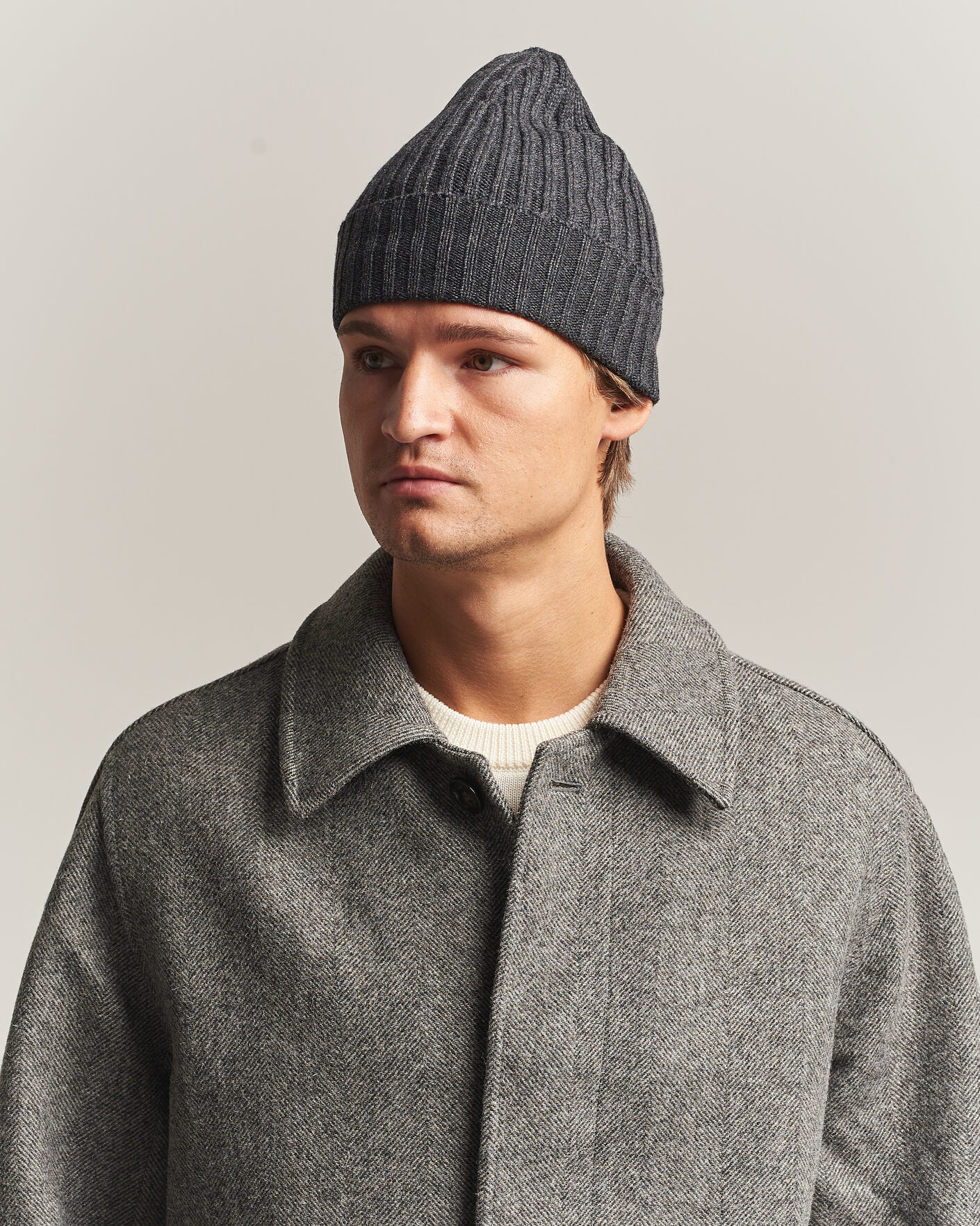 Herre | Huer | Piacenza Cashmere | Ribbed Cashmere Beanie Charcoal
