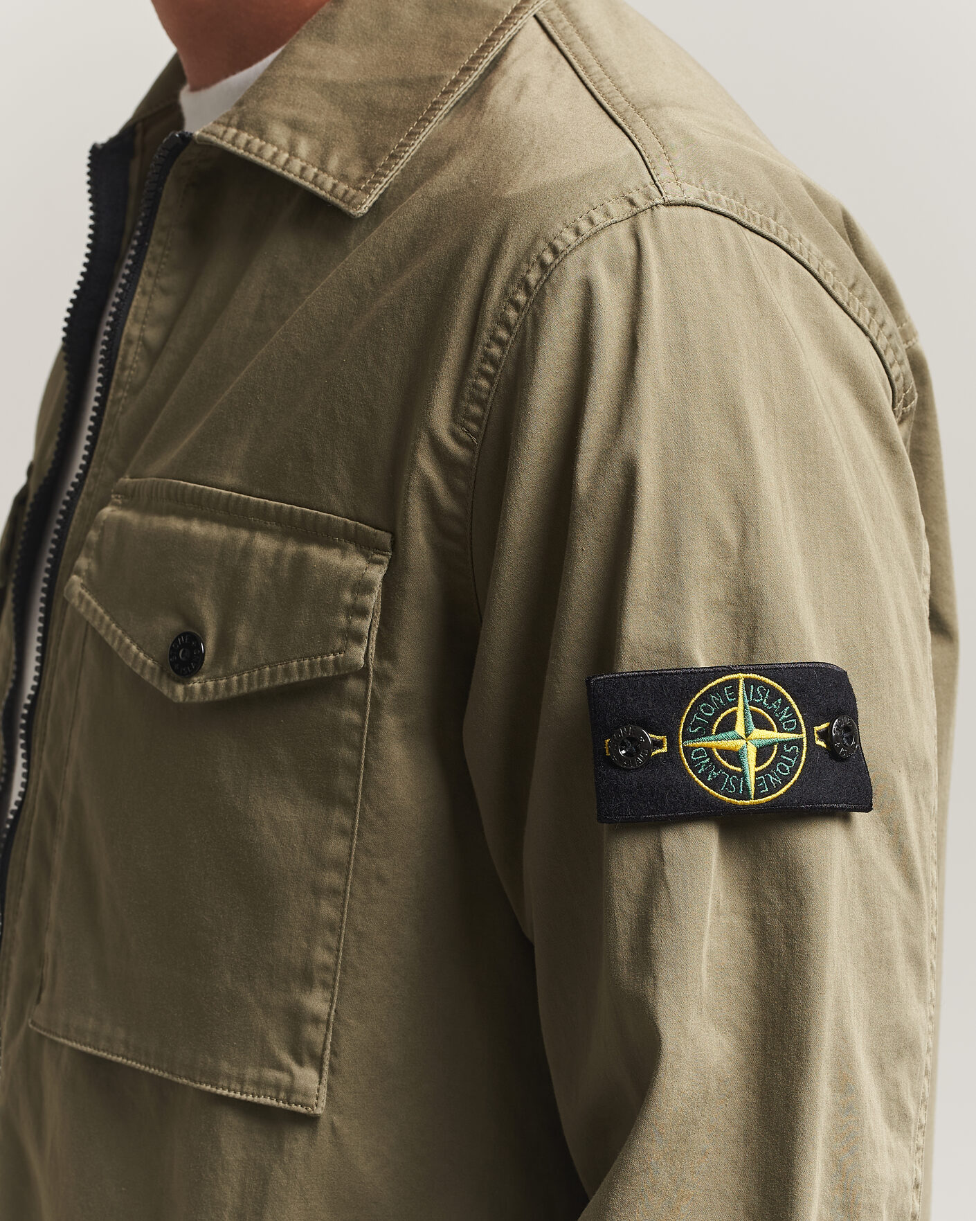 Herre | Skjorter | Stone Island | Organic Cotton Satin Stretch Zip Overshirt Miltary Green