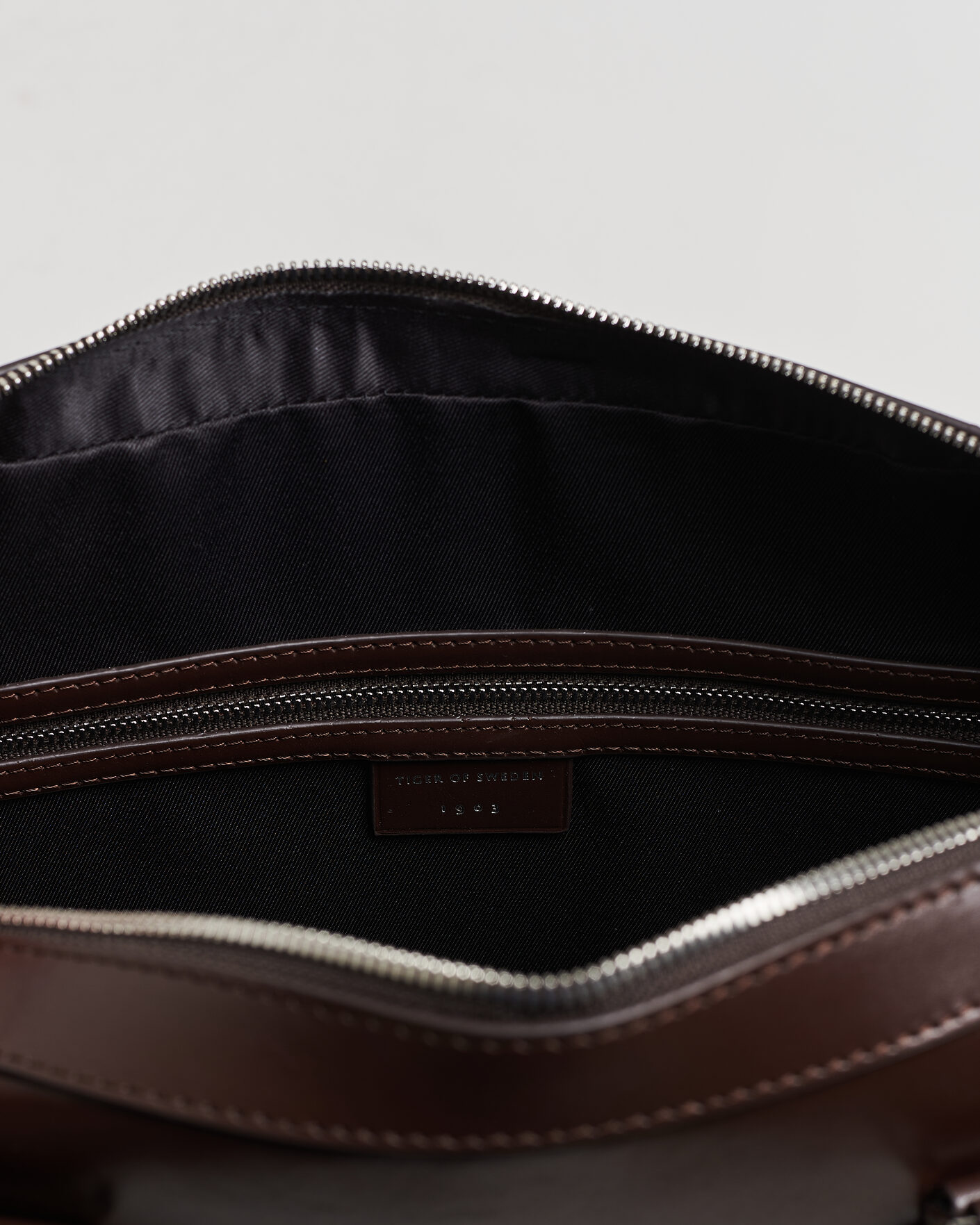 Herre | Tasker | Tiger of Sweden | Bosun Smooth Leather Briefcase Dark Brown