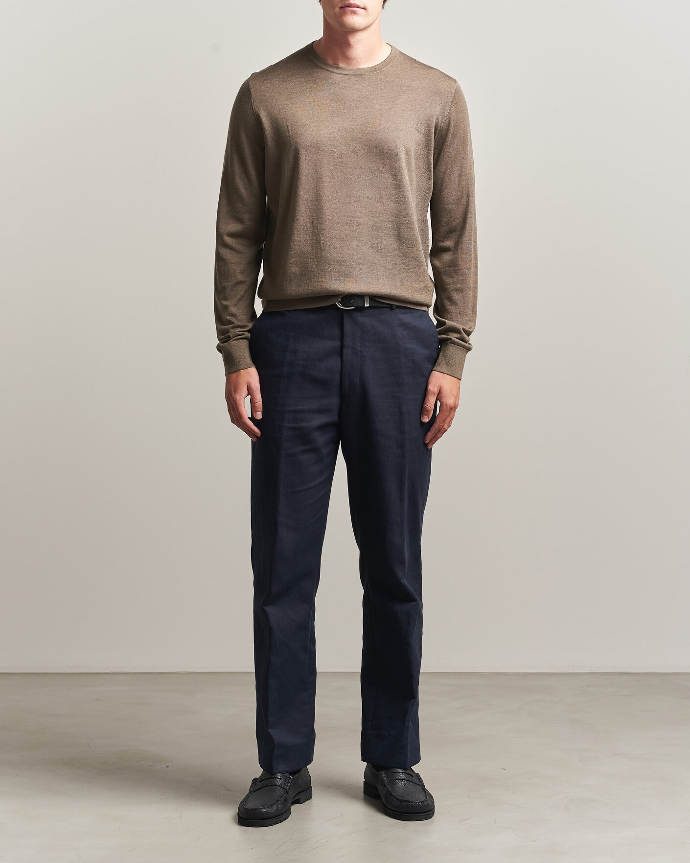 Herre | Trøjer | Tiger of Sweden | Connor Extra Fine Merino Crew Neck Pullover Aged Timber
