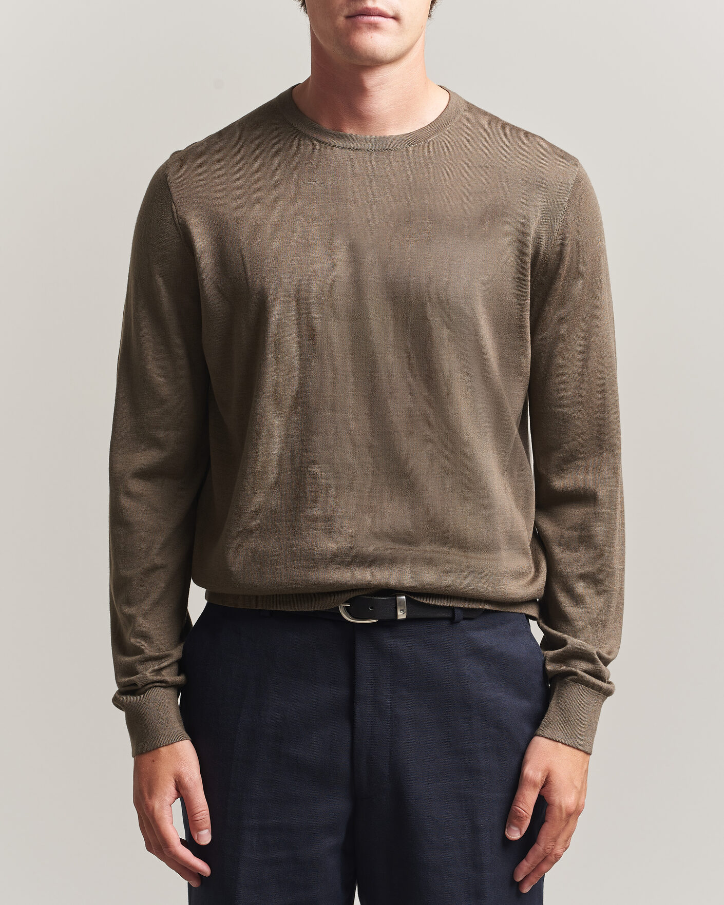 Herre | Trøjer | Tiger of Sweden | Connor Extra Fine Merino Crew Neck Pullover Aged Timber