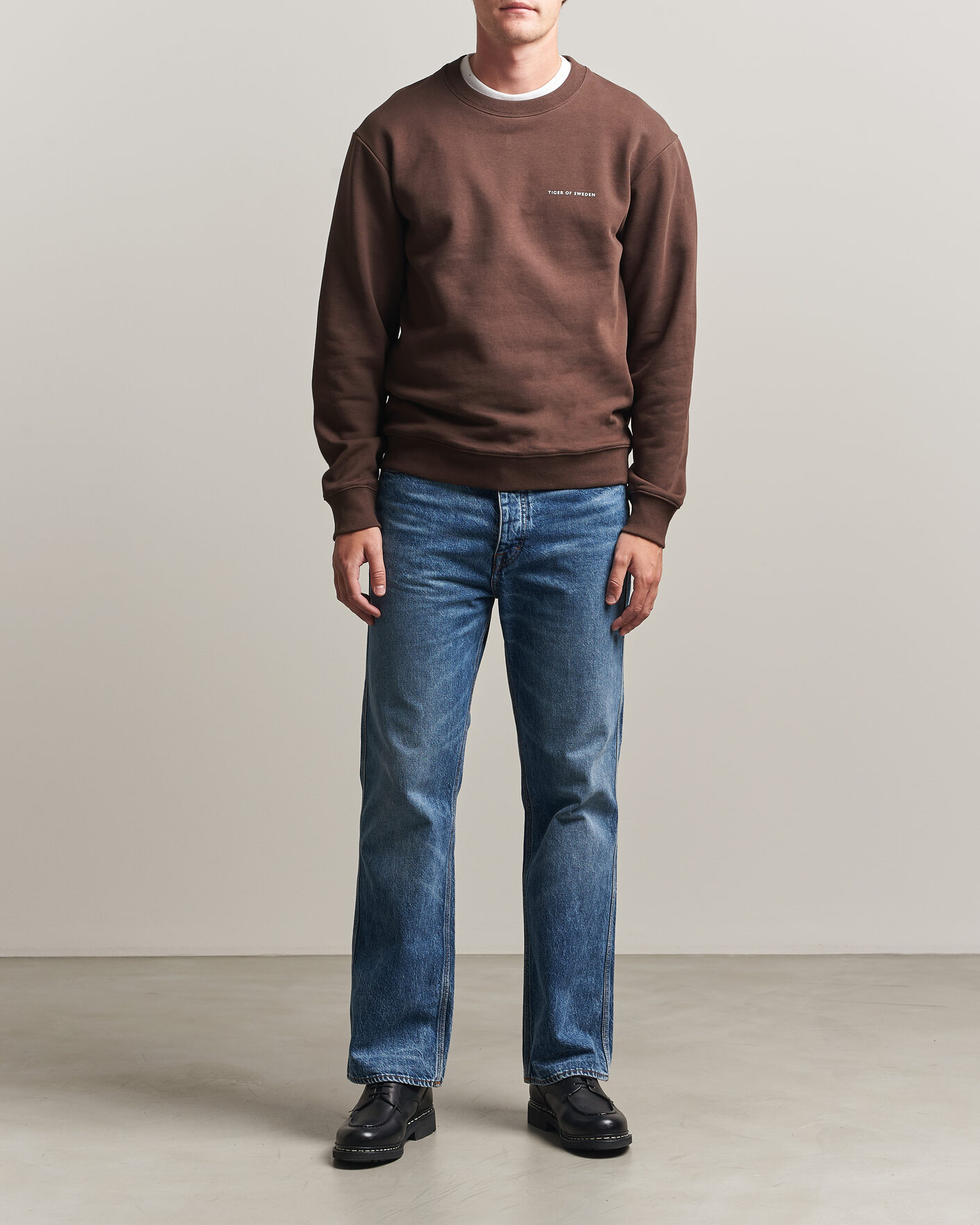 Herre | Trøjer | Tiger of Sweden | Emerson Crew Neck Sweatshirt Dark Mahogany
